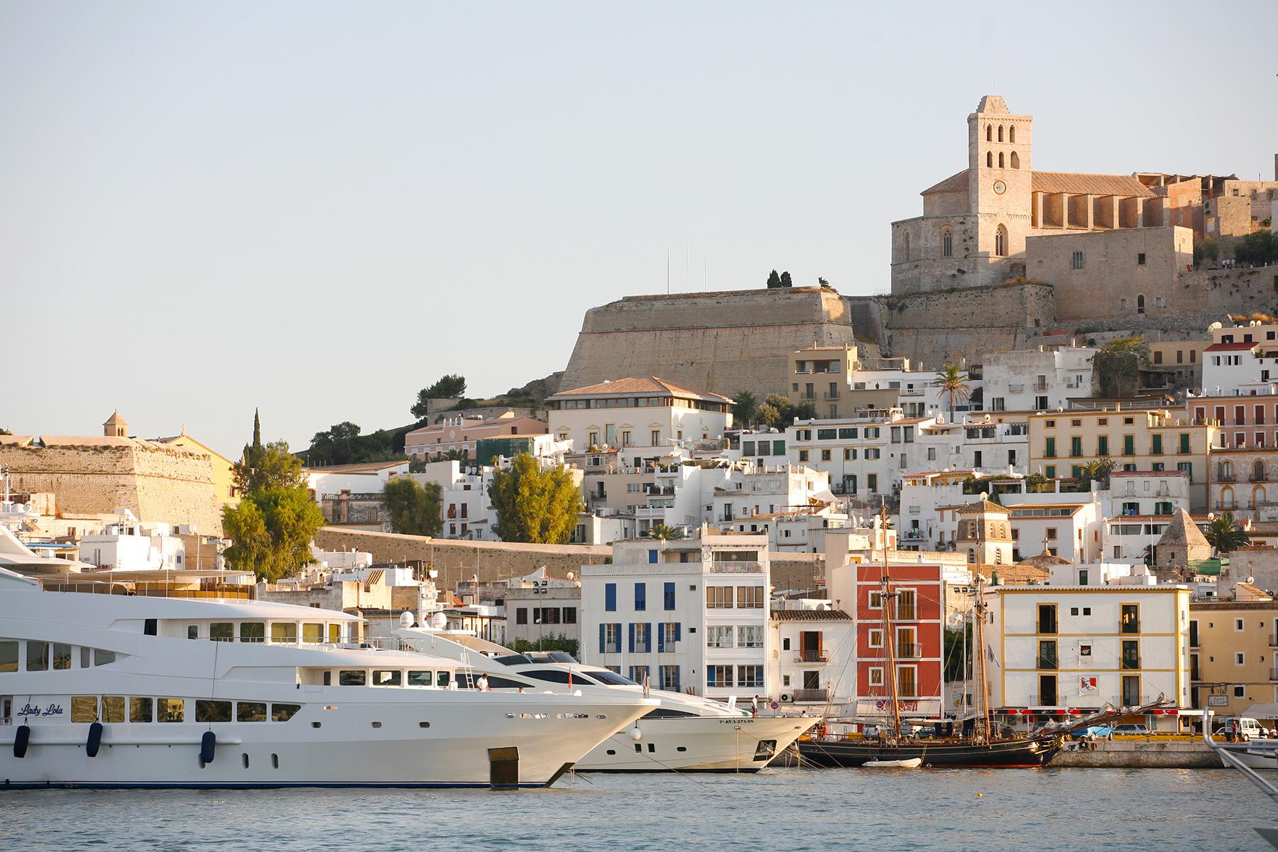 32-Ultimate-Things-To-Do-Spain-Cross-Ibiza-Off-Your-Bucket-List-01-CULT-Dalt-Vila-1---VM