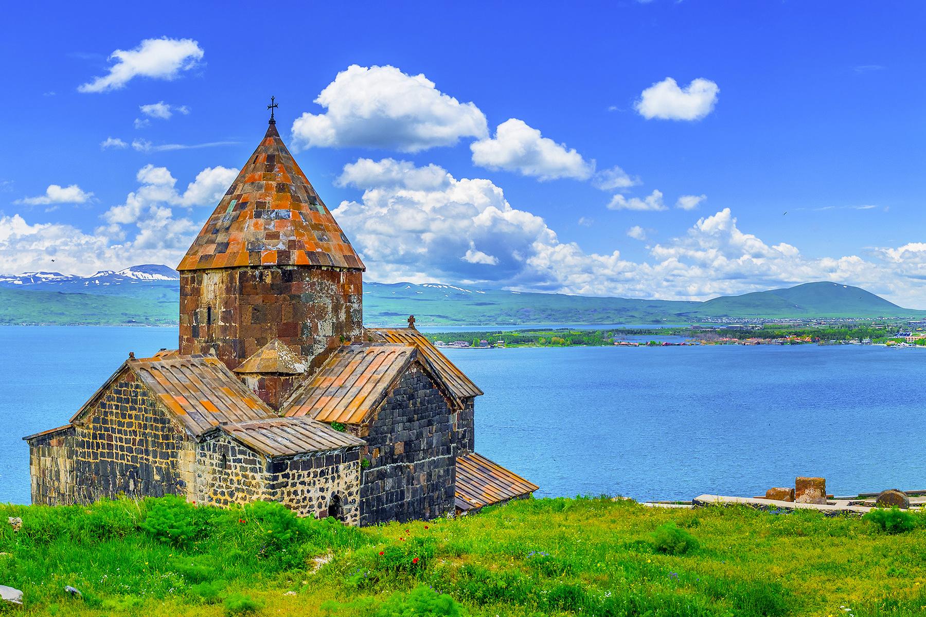 04_Armenian_Churches_Sevanavank_shutterstock_473042674