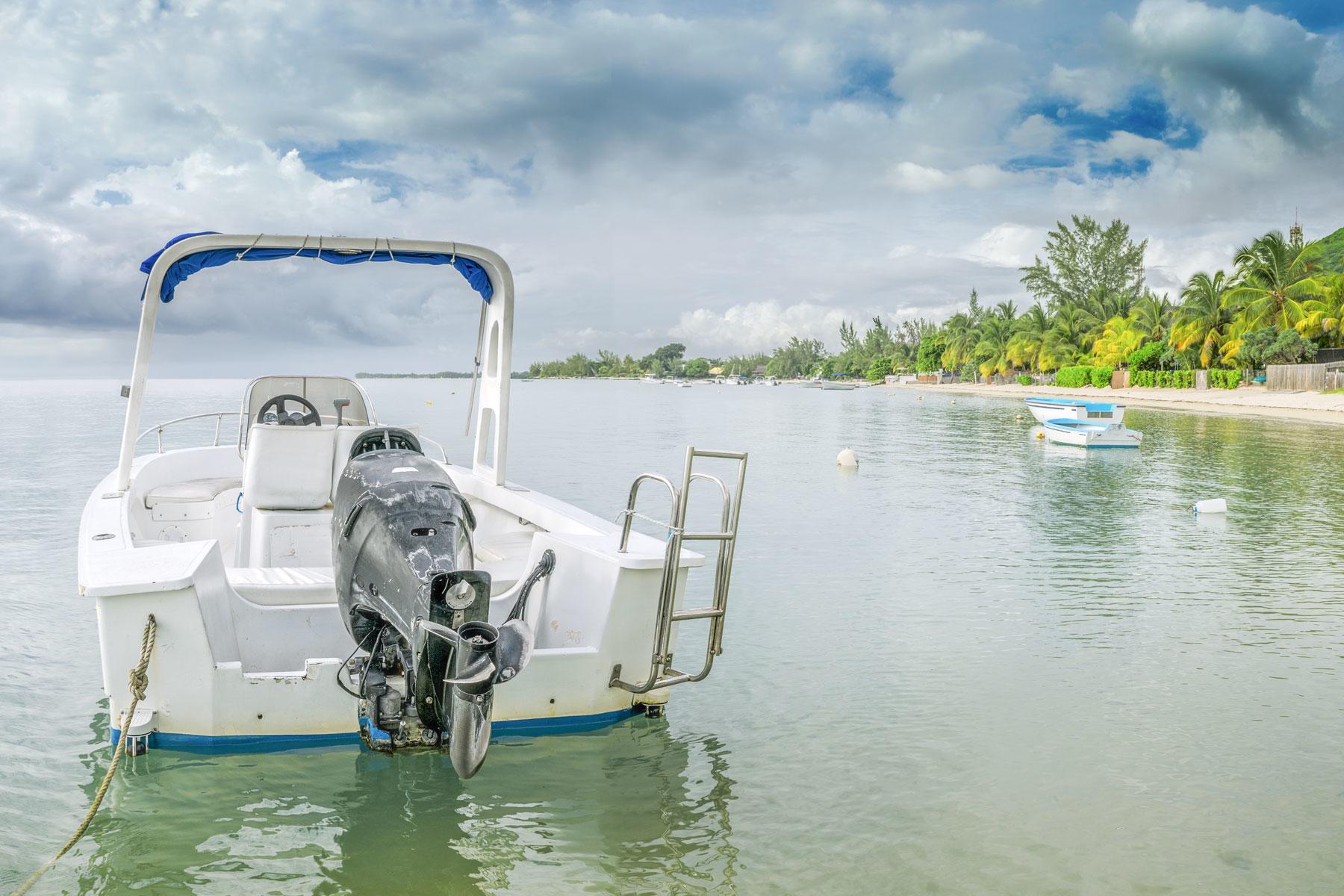 06_Mauritius_Beaches_La Preneuse_shutterstock_410688010