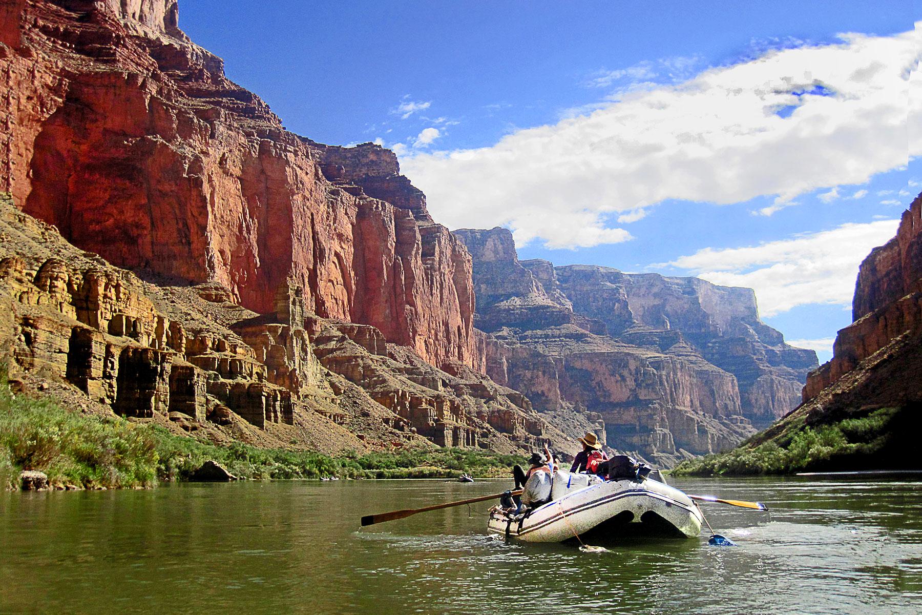7_GrandCanyon1-1_HowRafting_shutterstock_661711603