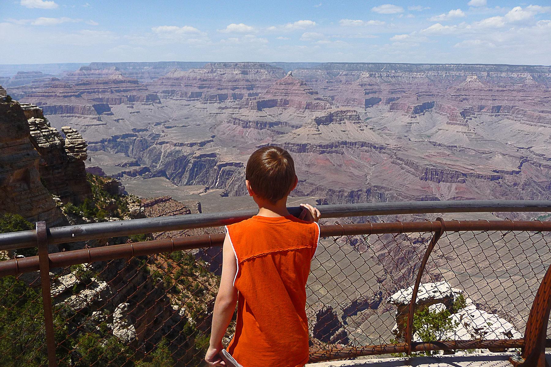 8_GrandCanyon101_HowVisitKids_shutterstock_1021966618