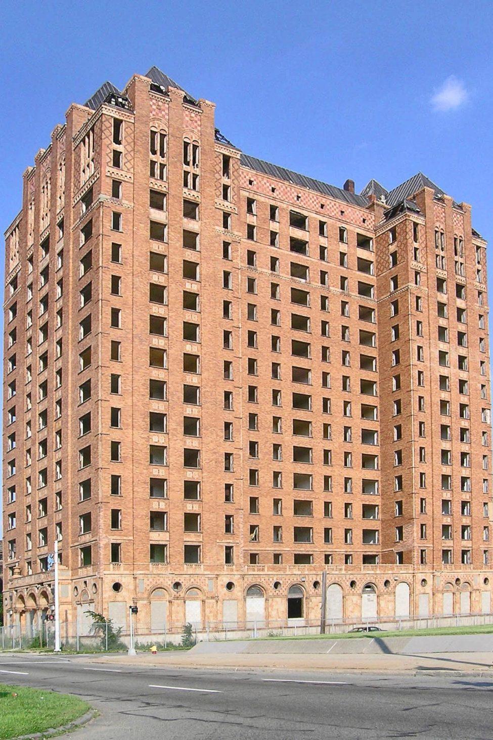 12 Abandoned Hotels Around the World