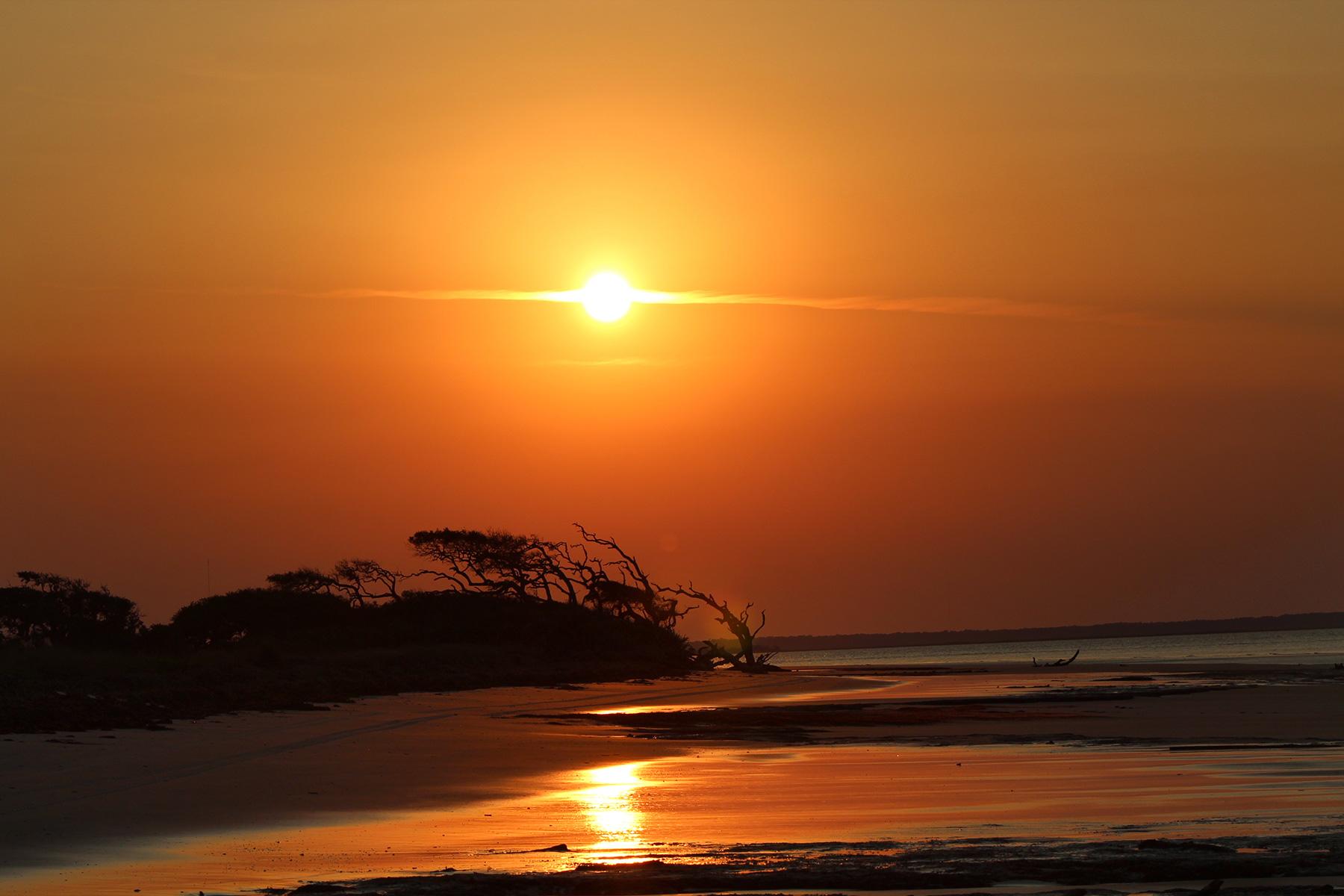 09_Where to Be a Pirate Like Blackbeard_Blackbeard_Shellman Bluff GA_Sunset_(7609522208)