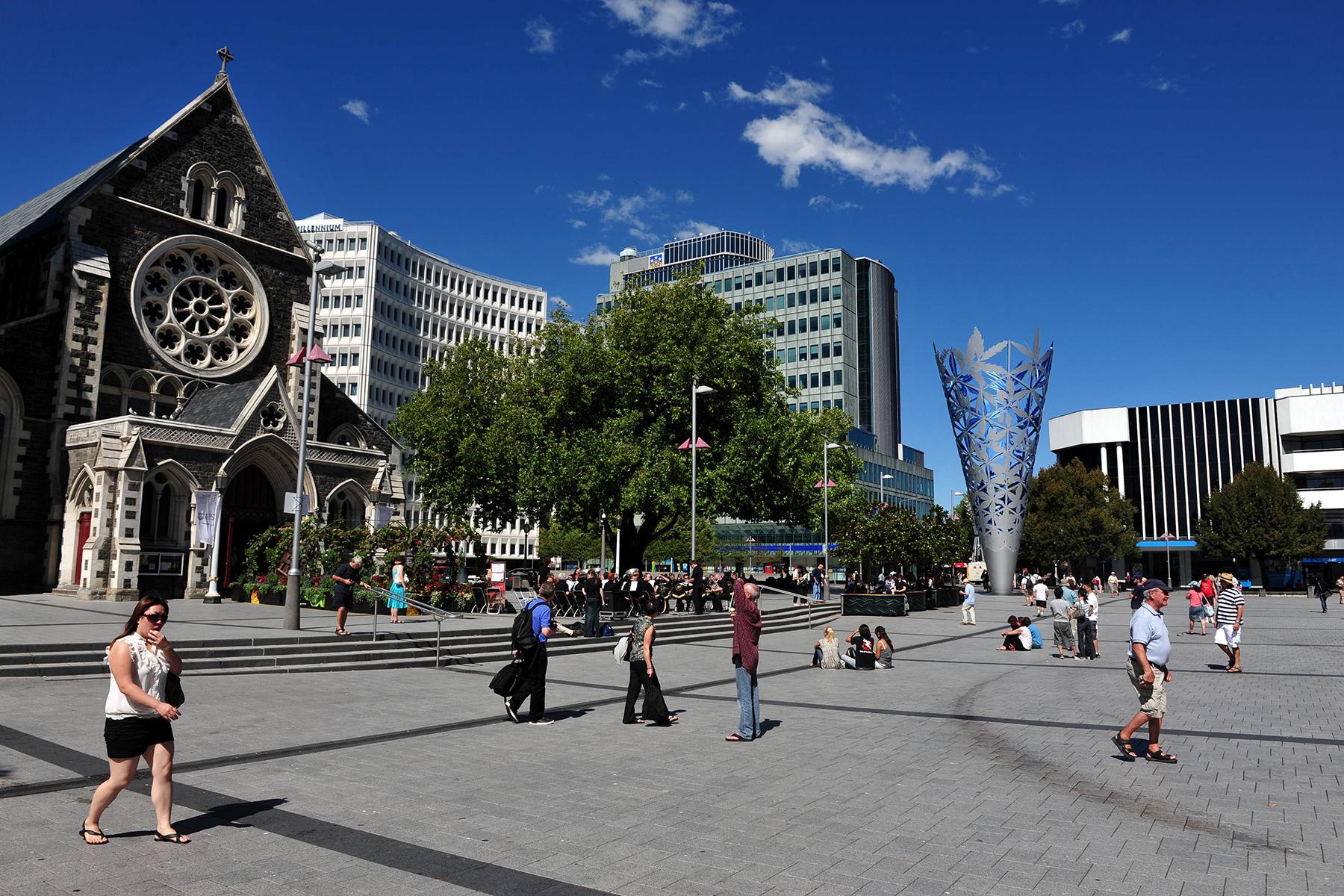 19_NewZealandReasonsToVisit_Christchurch_dreamstime_xxl_30212884