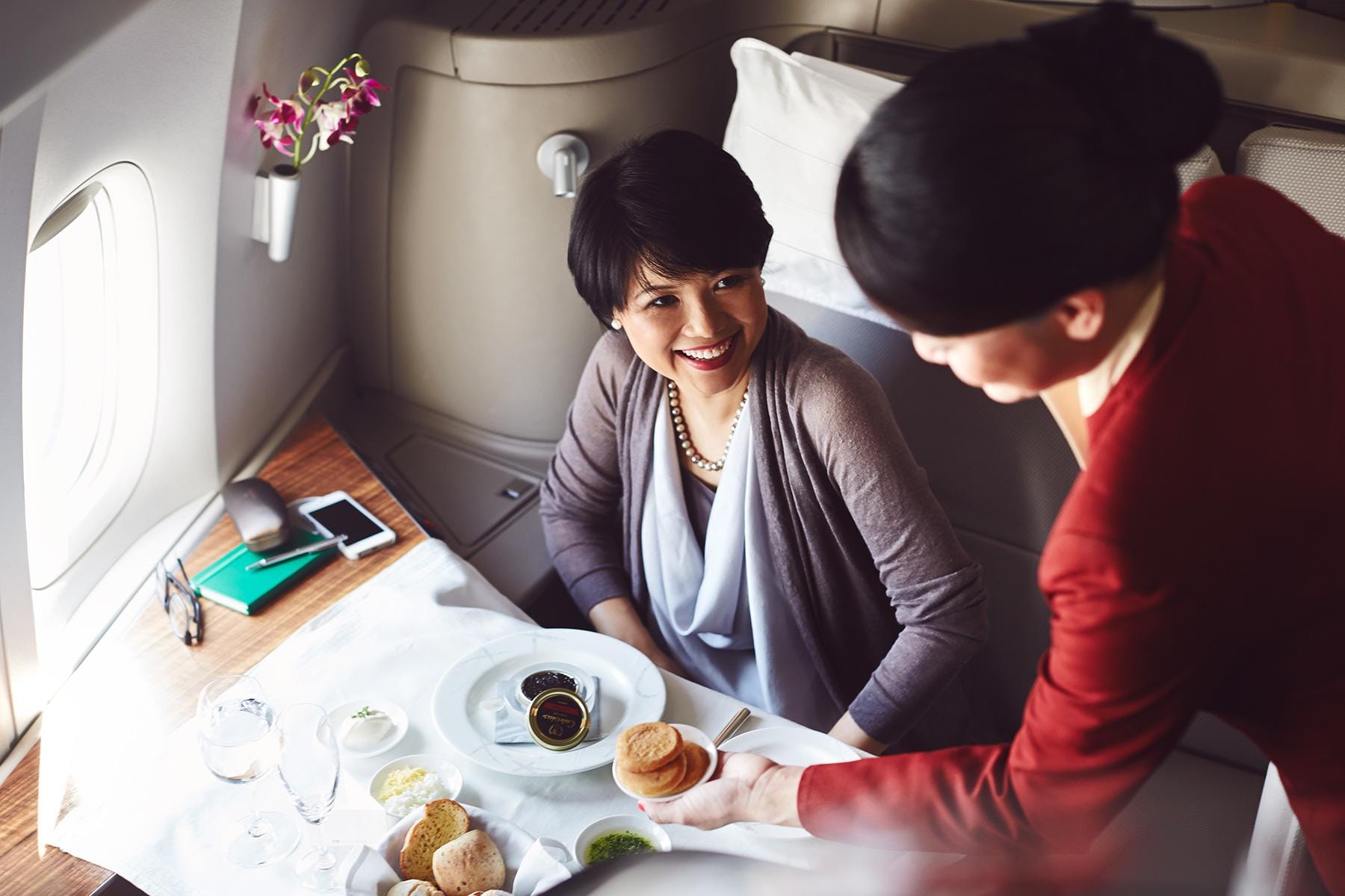 5_CathayPacific16HourFlight_PlaneSnacks_INF_FCL_C079Y14_E0_1