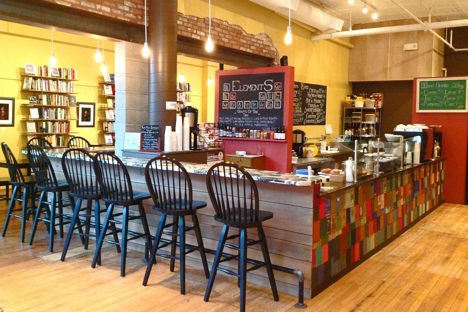 7_BoozyBookstores_Elements_shop-interior_1
