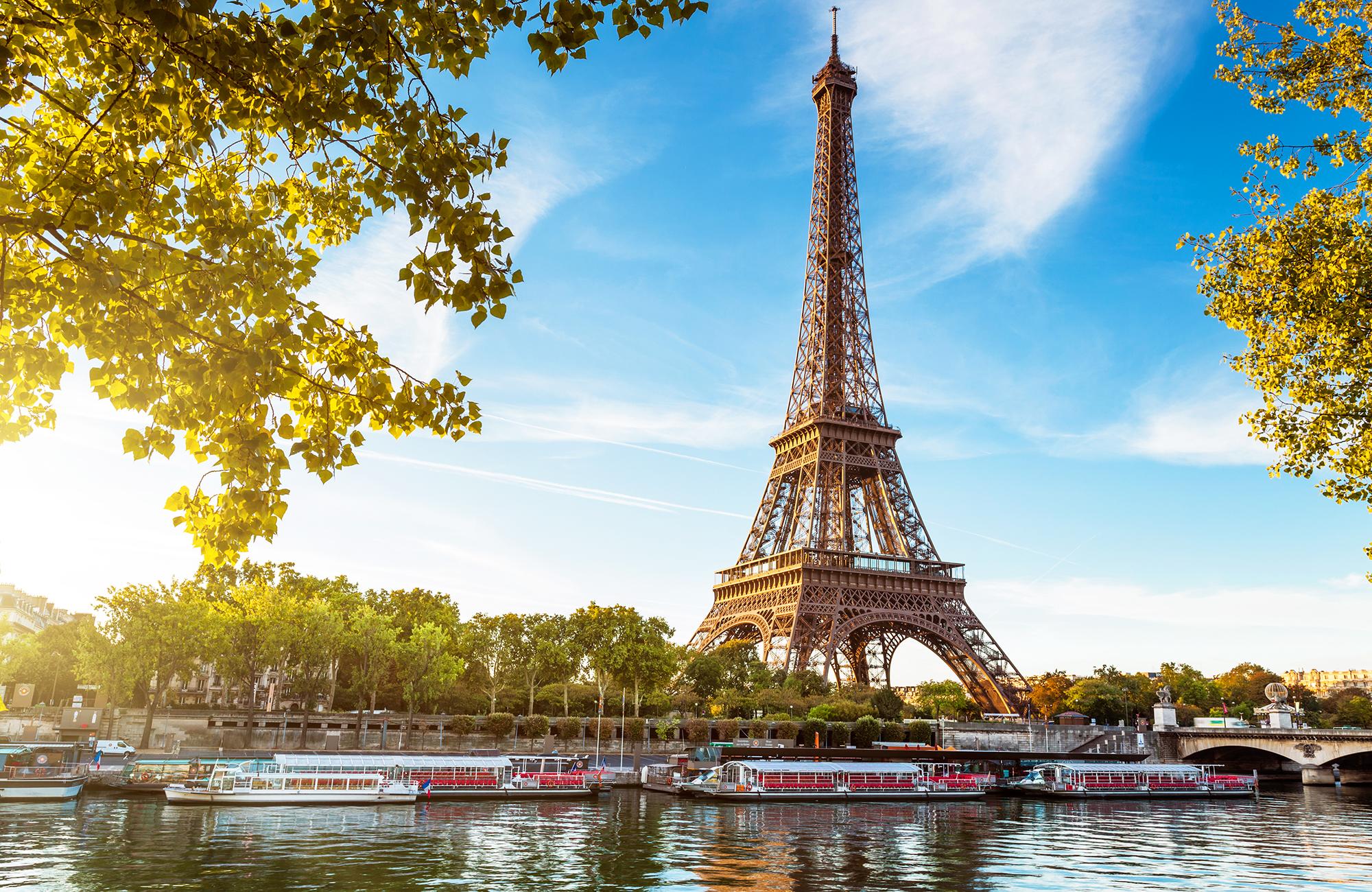 what are cool places to visit in paris