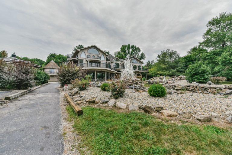 Airbnb's Ugliest Listing “Dolphin House” the Kessler Place, in