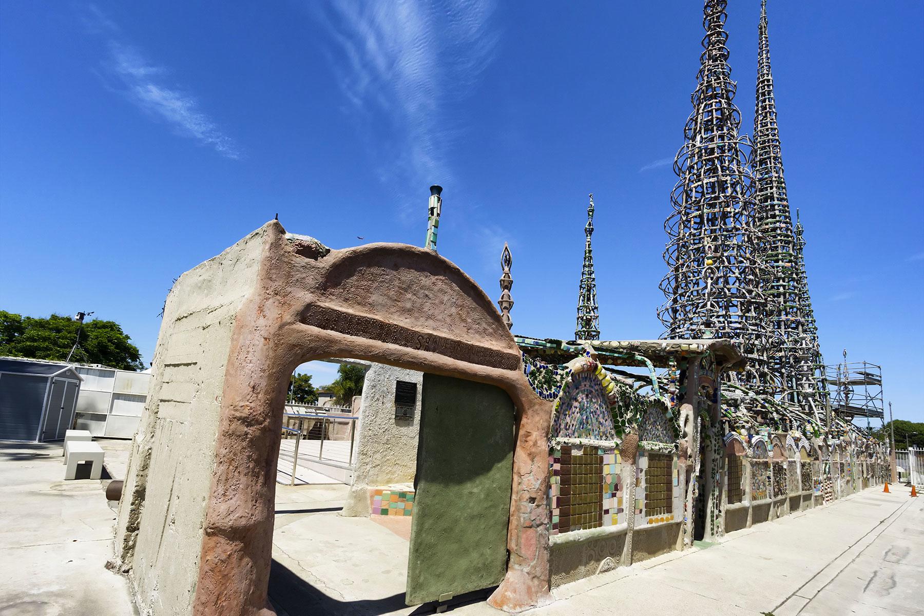 Outsider-Artist-Homes-The-Watts-Towers-Los-Angeles