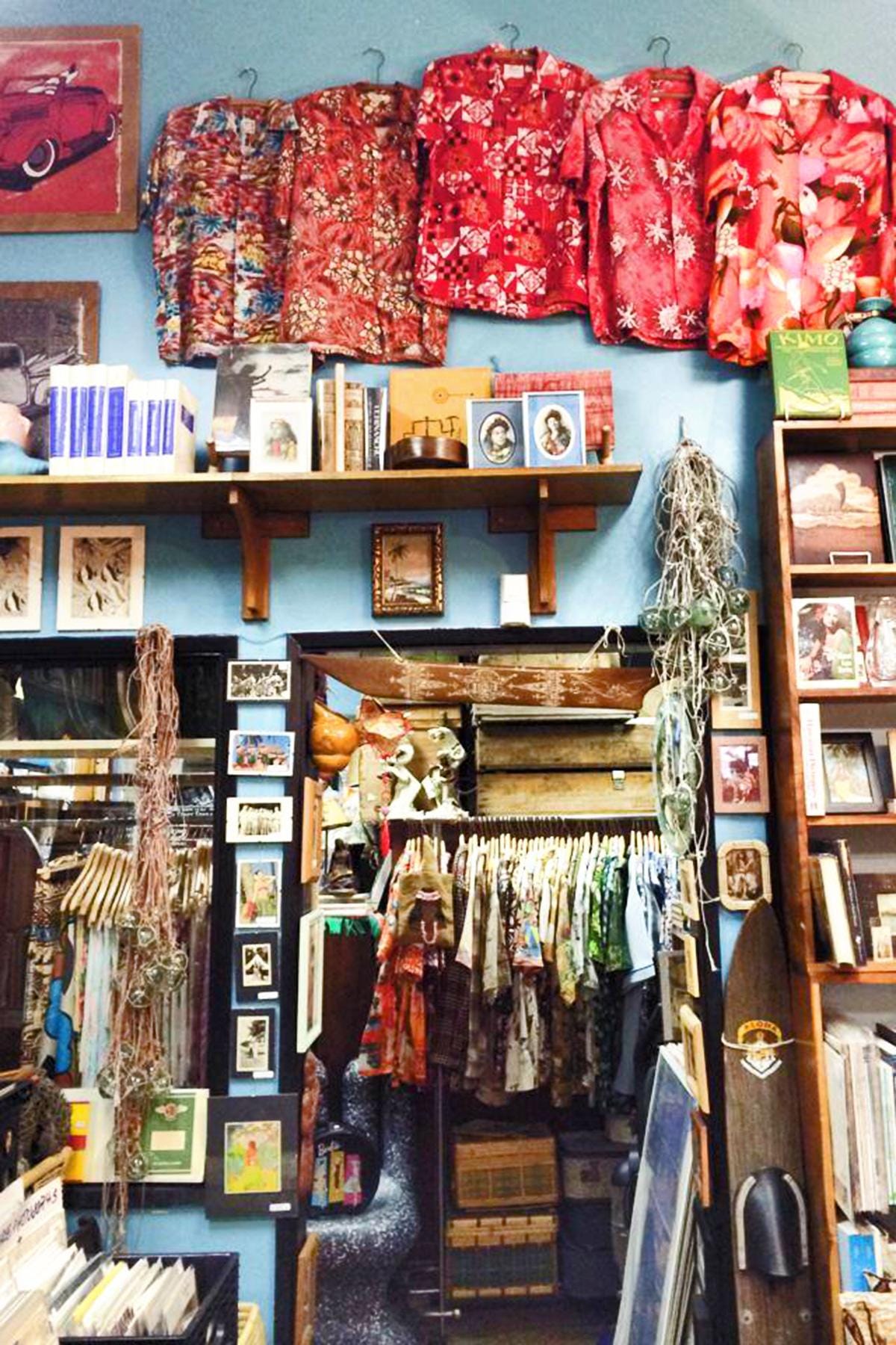 003_HonoluluVintageDesign_TinCanMailman_009_HonoluluVintageDesign_Bills_12453_883003805061326_6042442977177265054_n_2_3