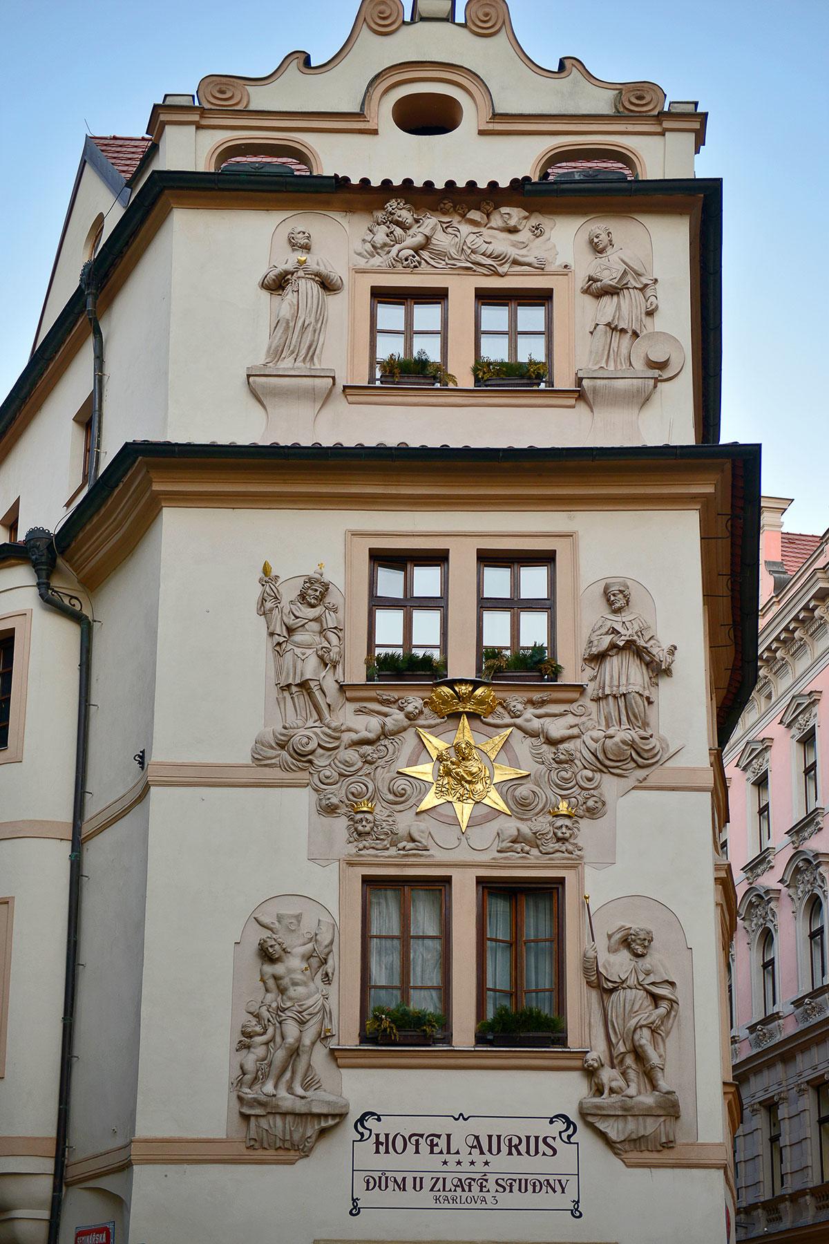 <a href='http://www.fodors.com/world/europe/czech-republic/prague/experiences/news/dabble-in-alchemy-and-the-occult-in-pragues-13-most-magical-lairs#'>From "Dabble in Alchemy and the Occult in Prague's 13 Most Magical Lairs: The Alchemical Route"</a>