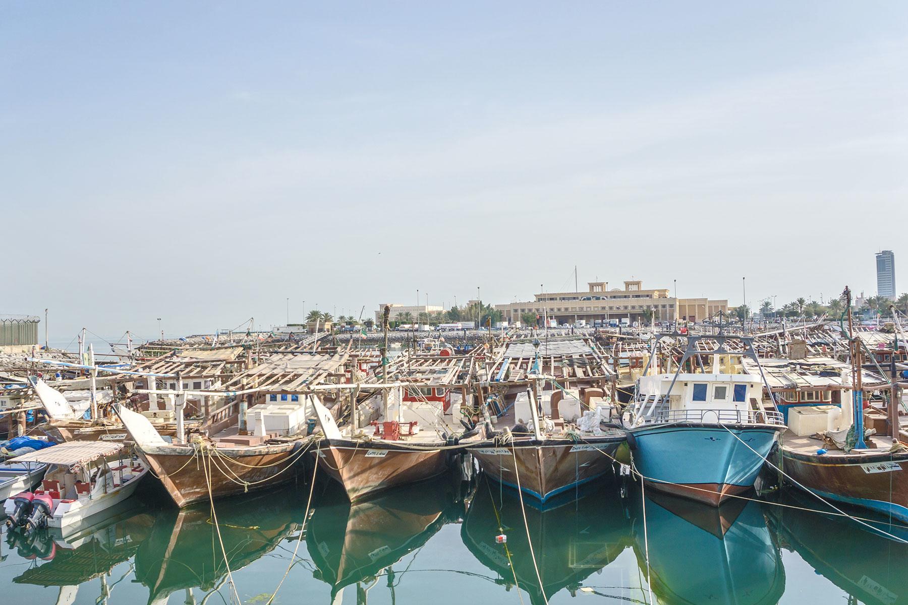 15_ReasonsToVisitKuwait_FishMarket_shutterstock_382894006_1