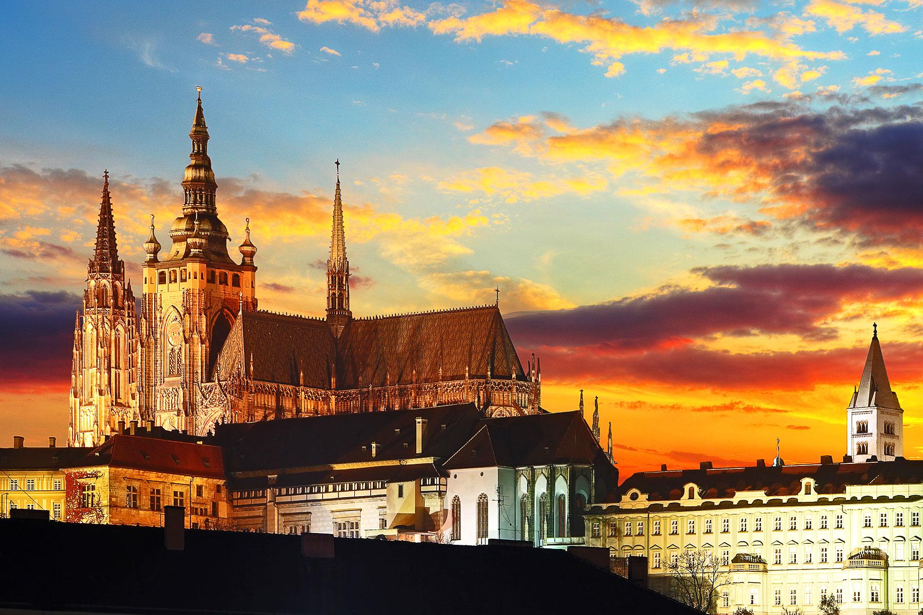 5_PragueAlchemy_PragueCastle_shutterstock119662150_3