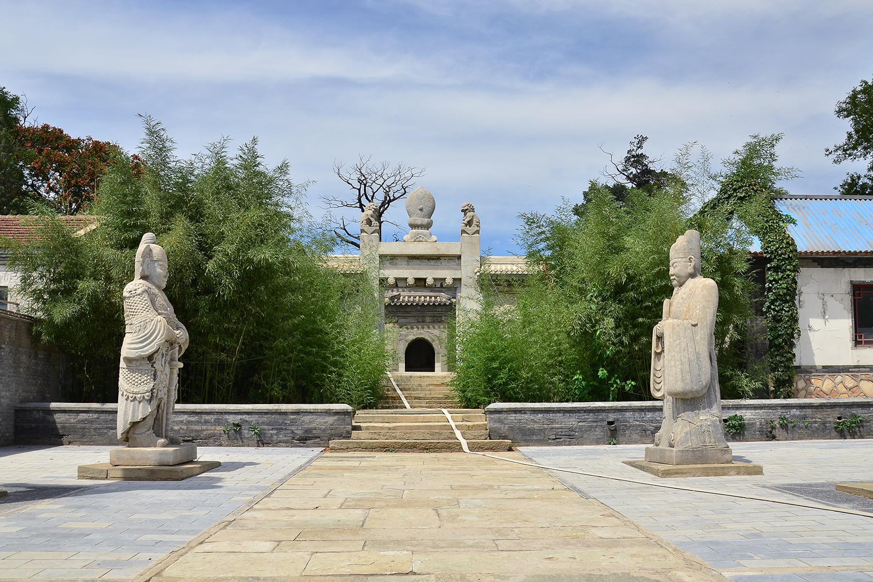 Top-25-Things-To-Do-Beijing-Tian Yi Mu