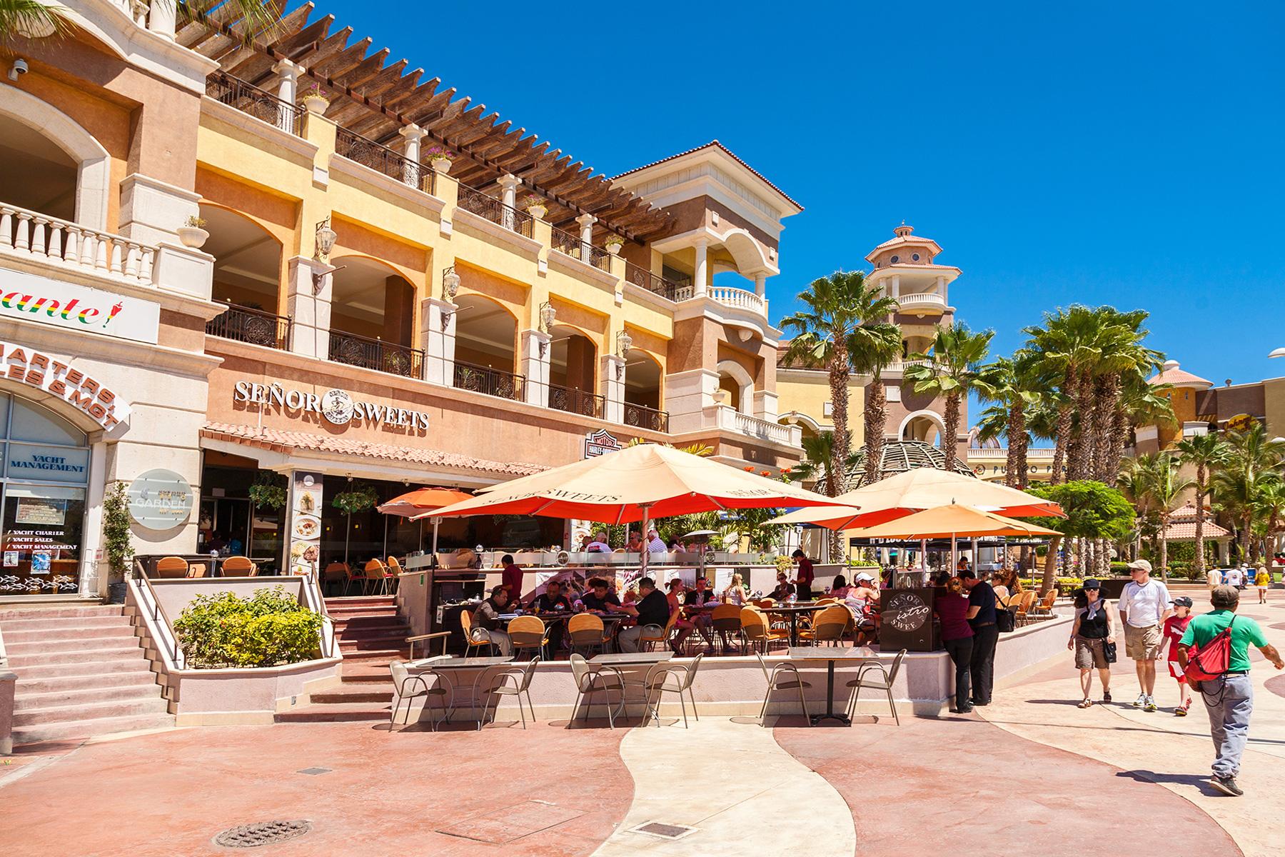 06_UltimateLosCabos__ShopyourHeartout_shutterstock_598993673