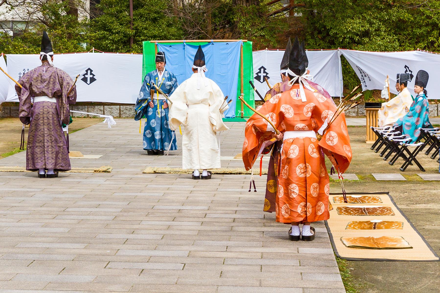 07_Tokyo'sFamousFashion__Watchkyudoarchersinaction_dreamstime_xl_89551124