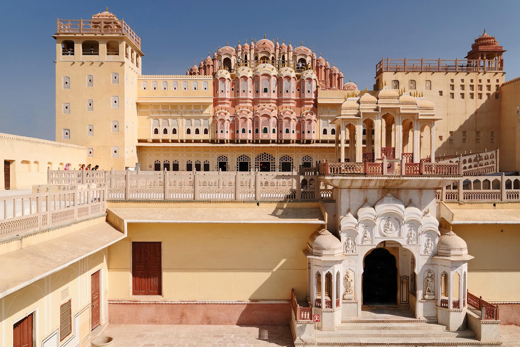 11_India_UNESCO_Hawa_Mahal_dreamstime_13750058