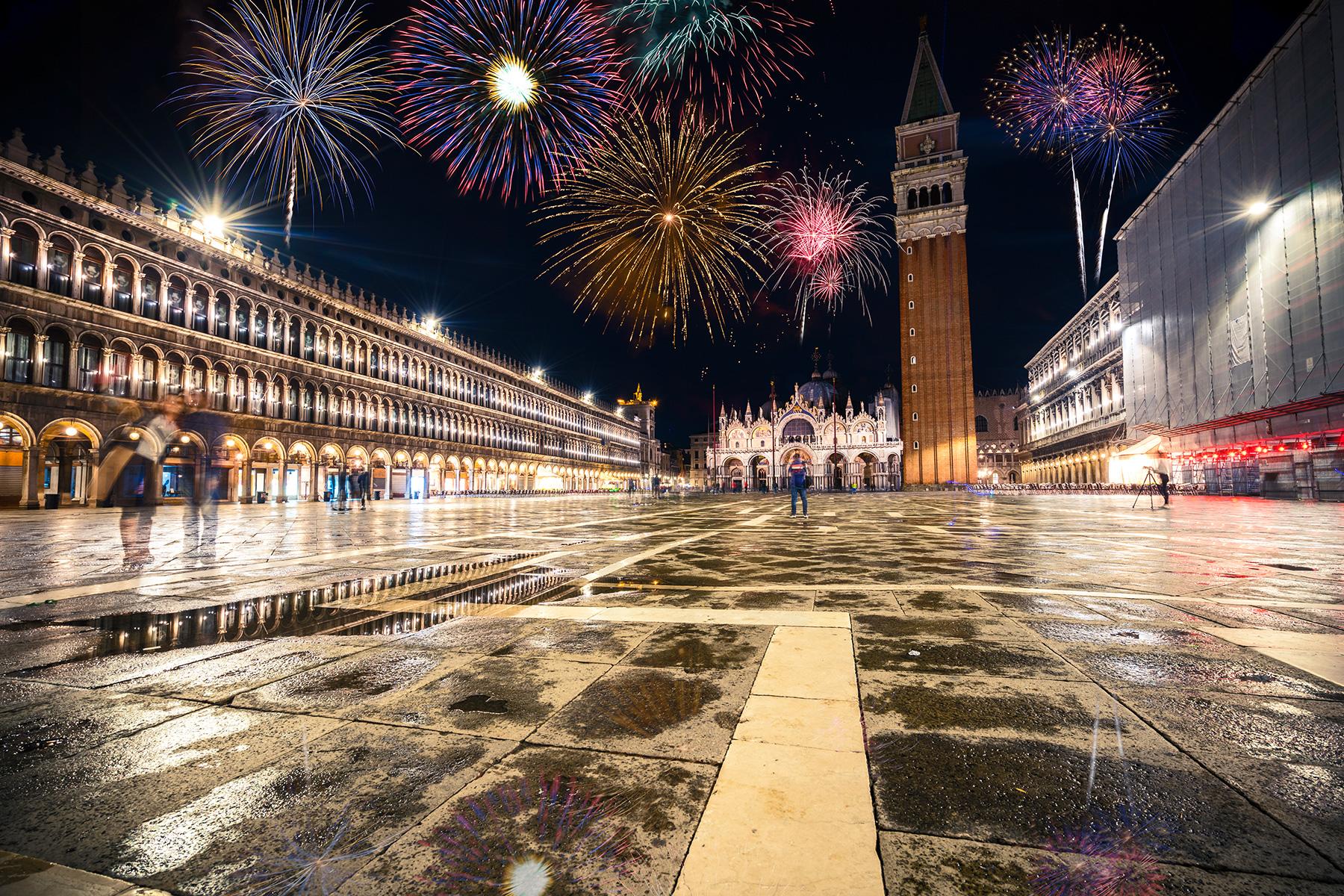 11_WheretoSpendNYE__Venice_shutterstock_751986133