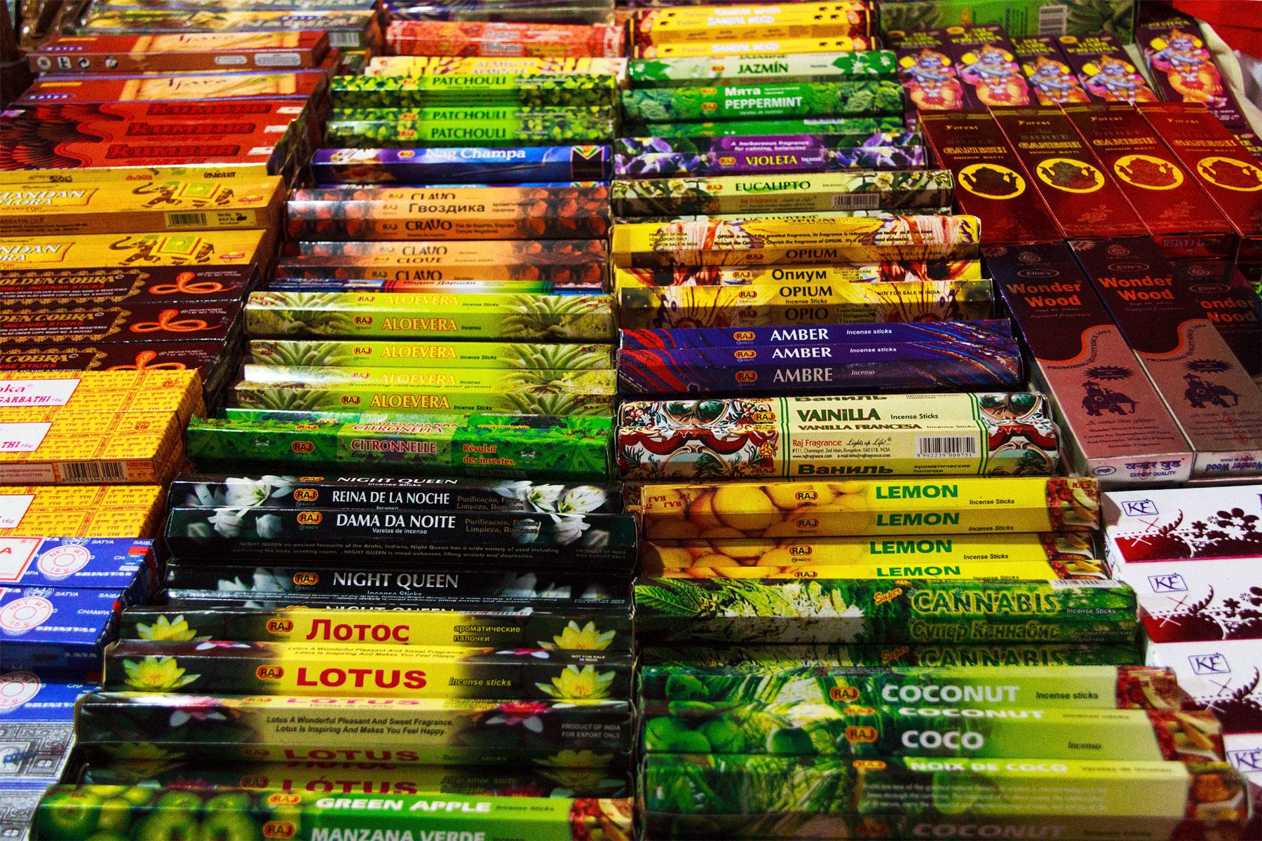 02_India_WTB_Incense_dreamstime_xl_58308850