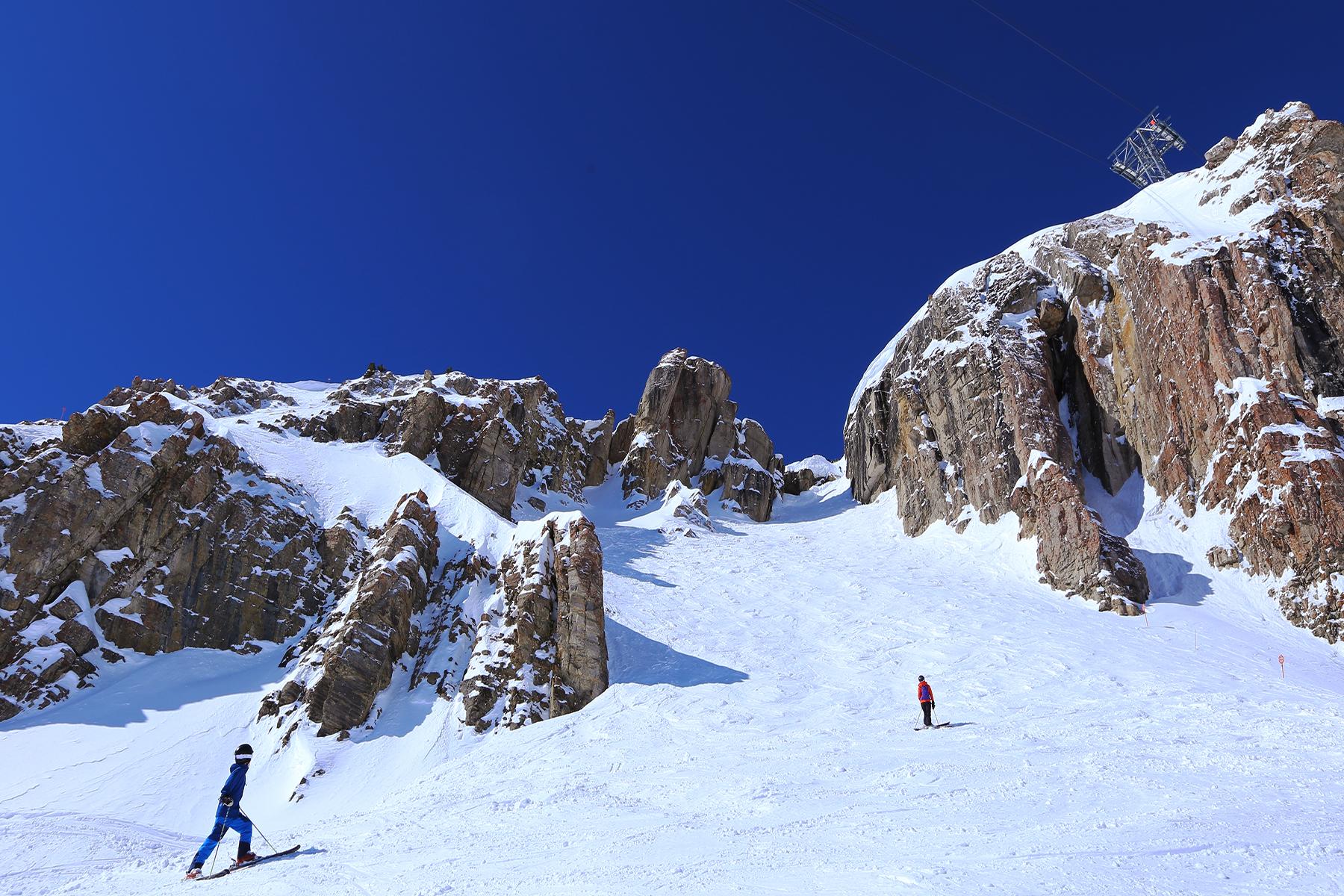 The 12 Scariest Ski Runs On The Planet