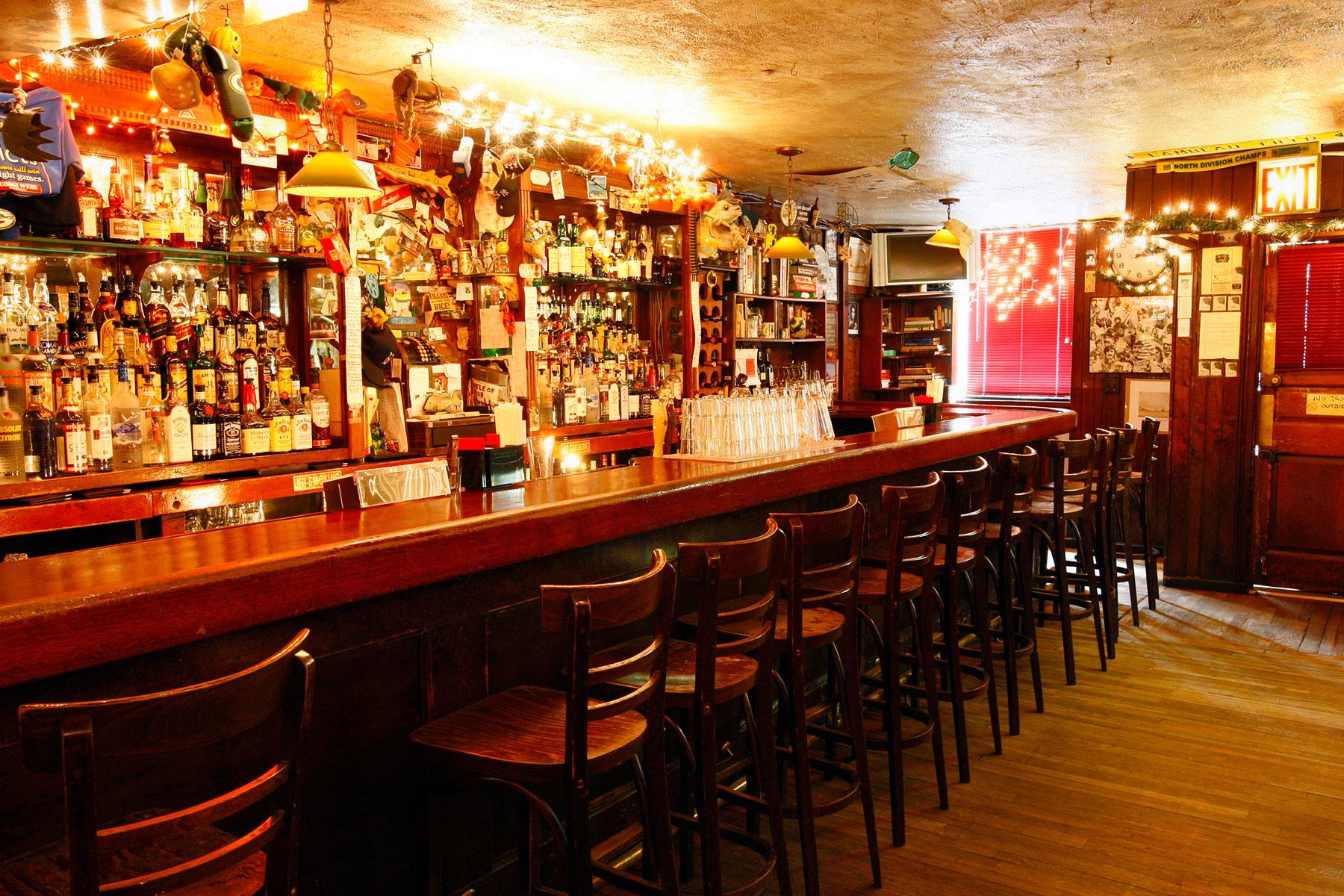 Bars Where Writers, Authors, and Literary Greats Drank, Wrote, and