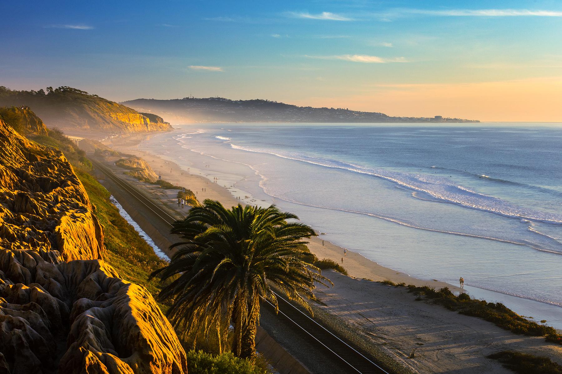 09_BestWarmWeatherTripsWithoutaPassport__SanDiego_shutterstock_794329606