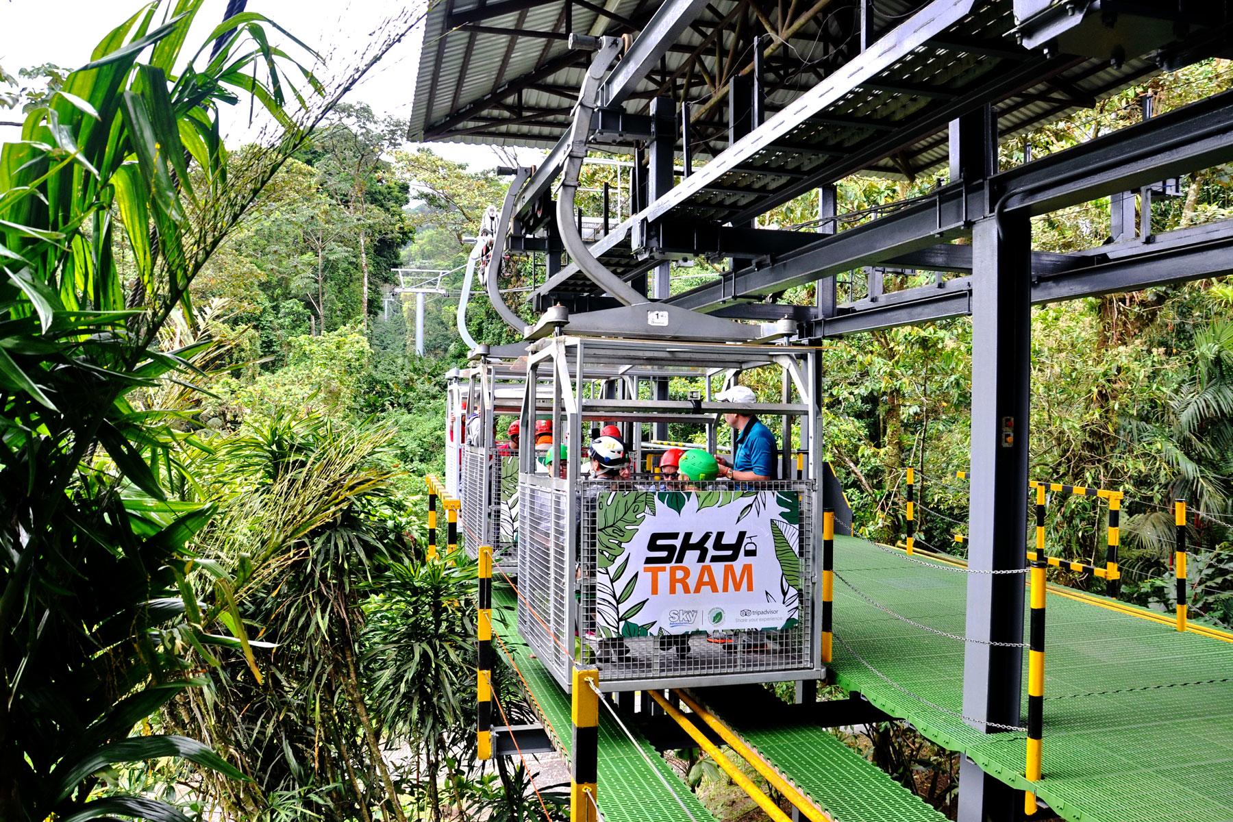 08_REPUB_Costa_Rica_Canopy_Tour_shutterstock_1070990945