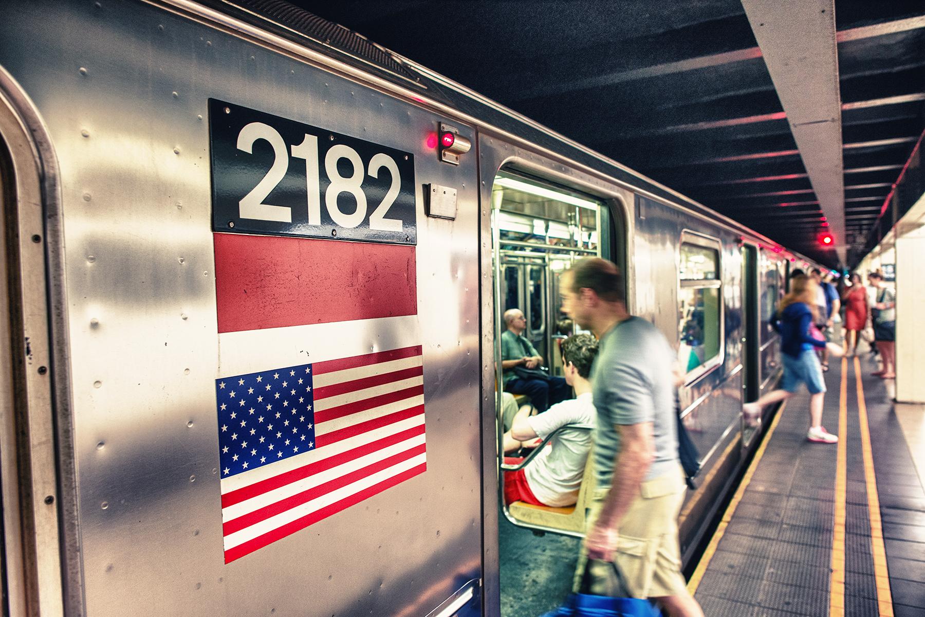 11_WhatNottodoinNYC__Don'tbeafraidtotakethesubway_shutterstock_145573753