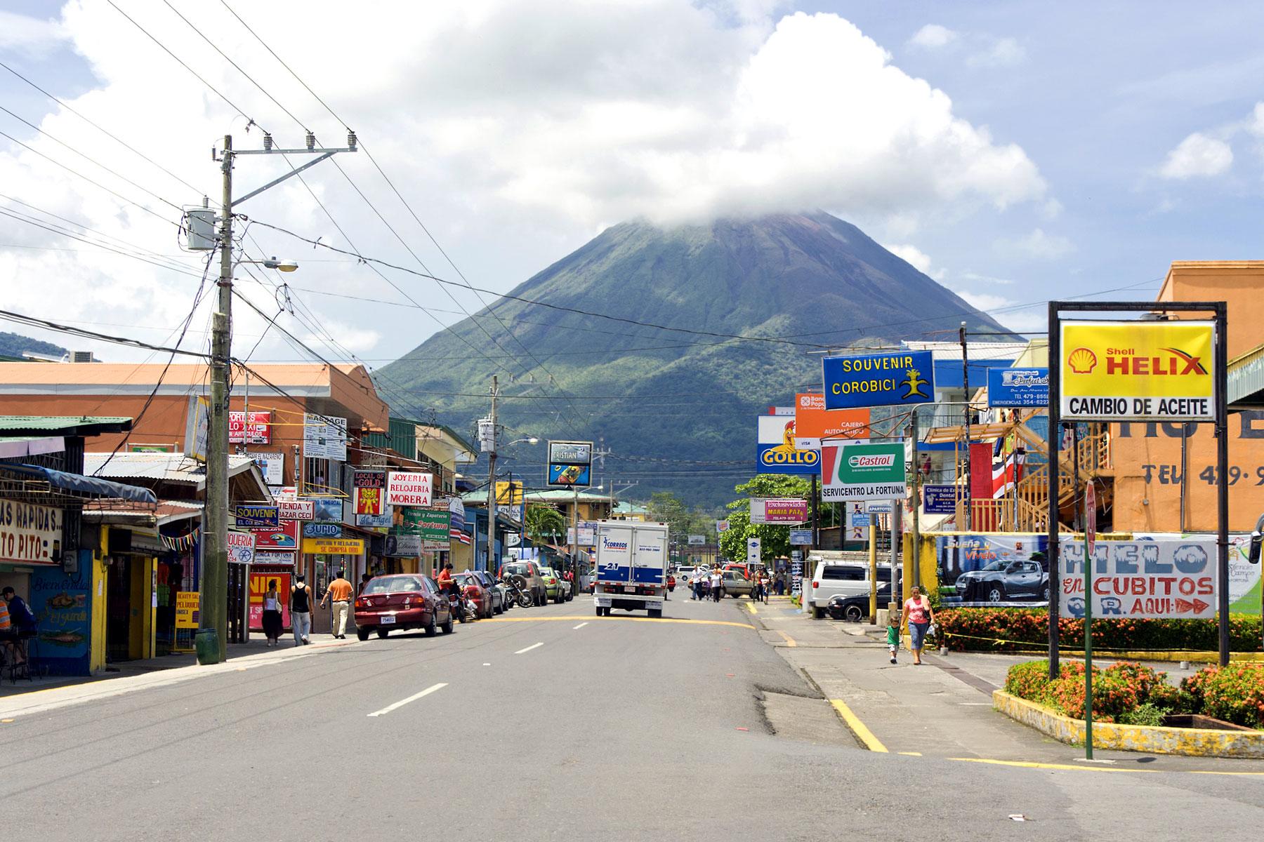 12_REPUB_Costa_Rica_Traffic_Laws_shutterstock_229092334