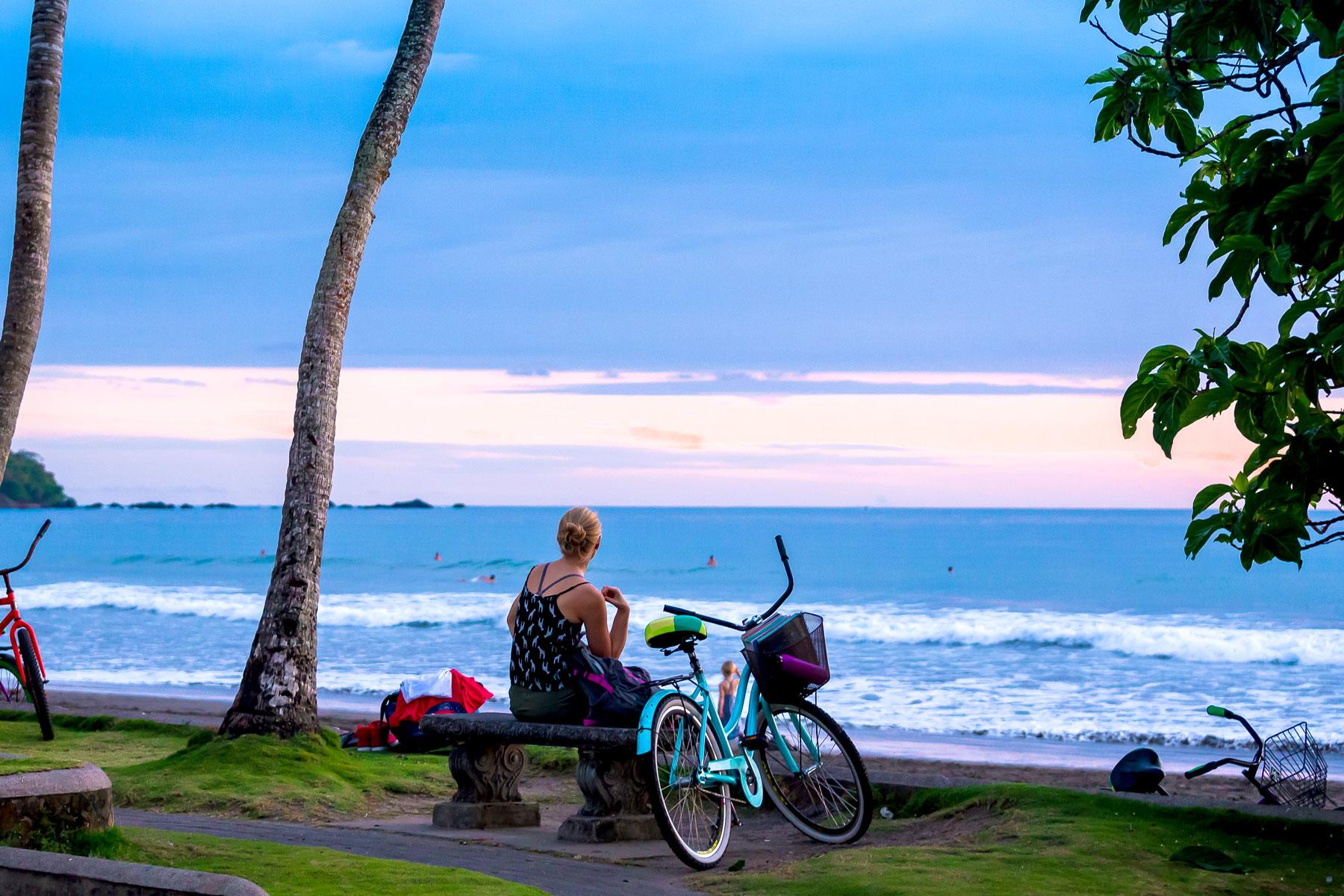 13_REPUB_Costa_Rica_Expat_Plunge_shutterstock_1011172927