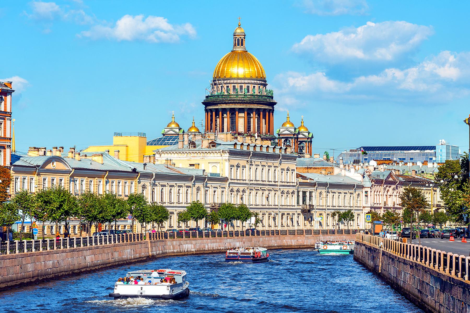 RussiaHoneymoon__HERO_shutterstock_337230158