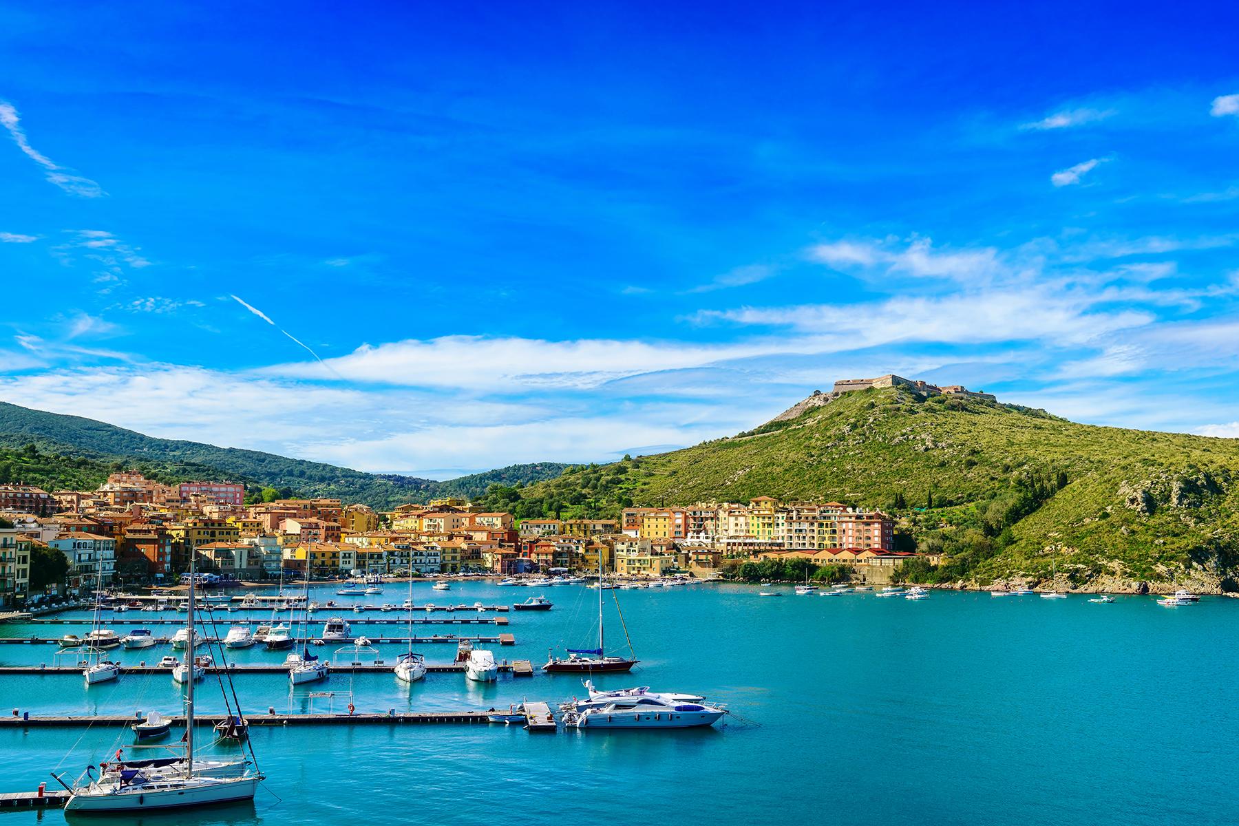05_20GorgeousSidetownsinItaly__PortoErcole_shutterstock_134548889