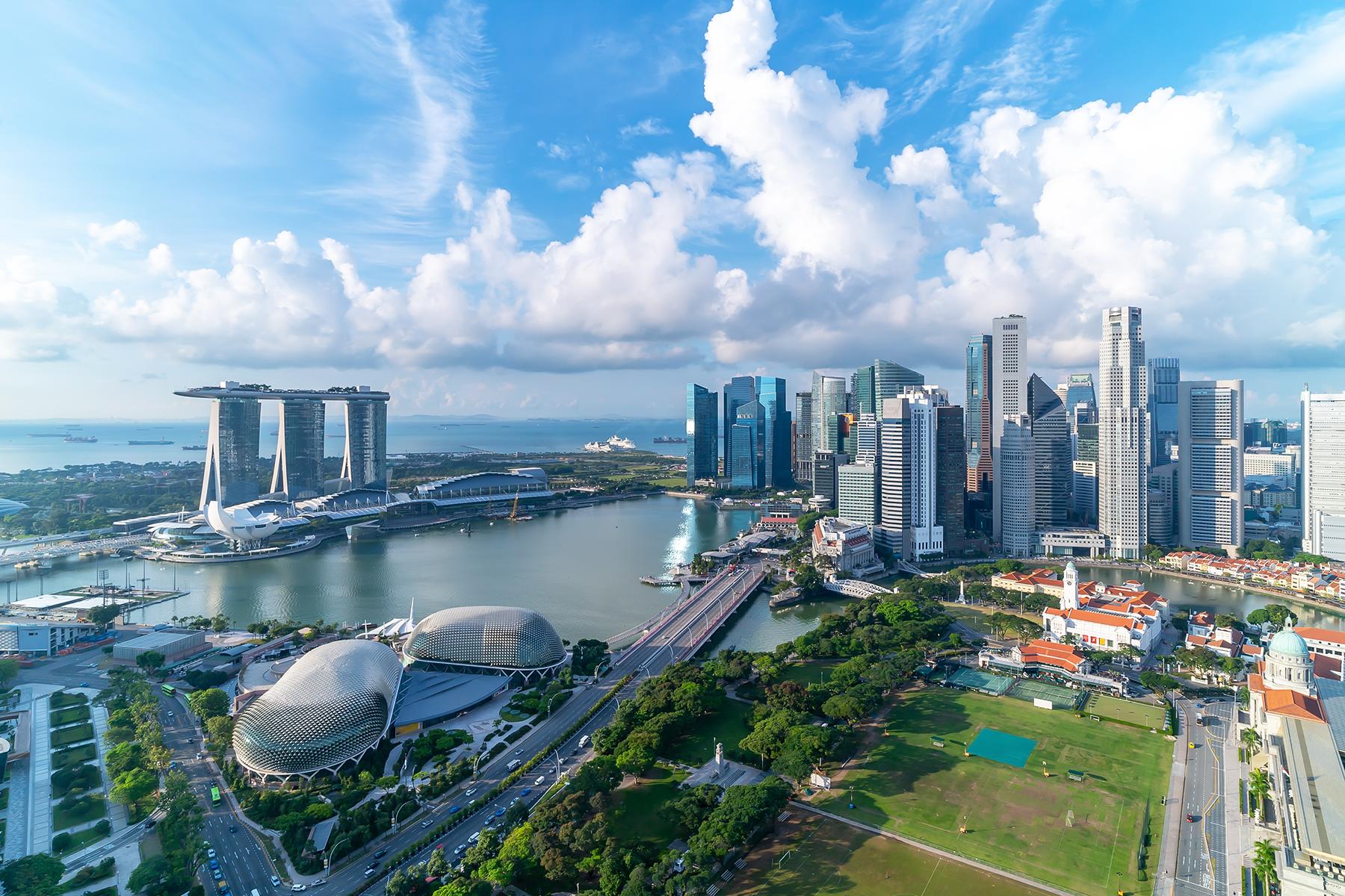 6_AffordableAlternativesCrowdedDestinations_Singapore_shutterstock1098787424