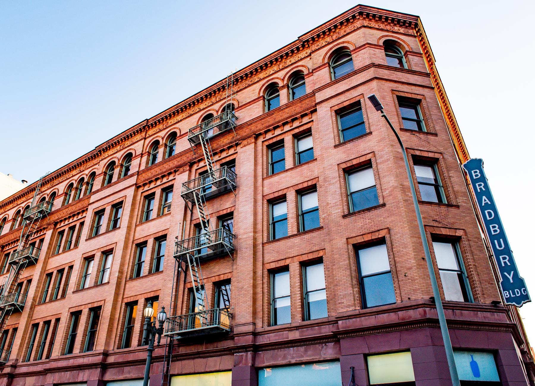 Insane-DTLA_01_Bradbury-Building-02