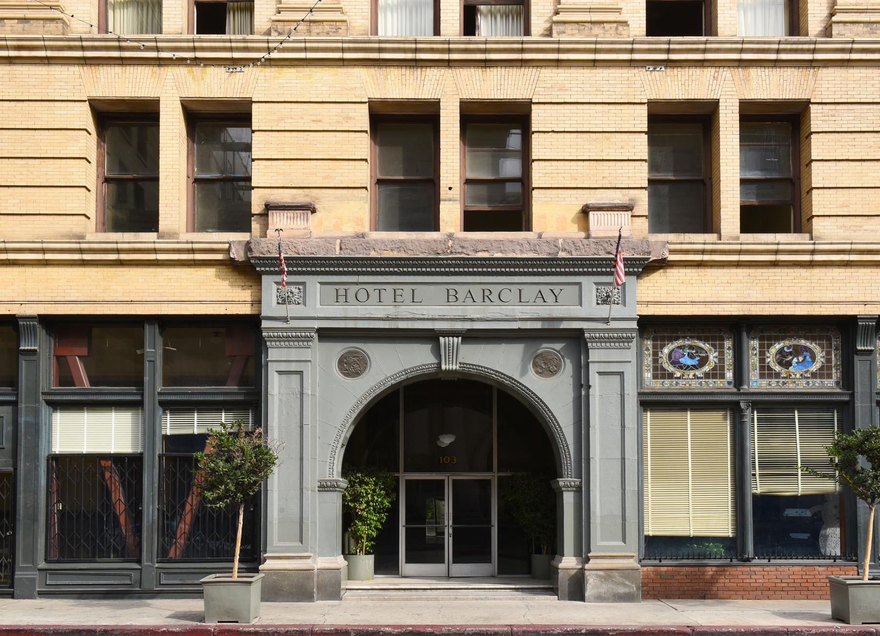 Insane-DTLA_03_Van-Nuys-Barclay-Hotel-01