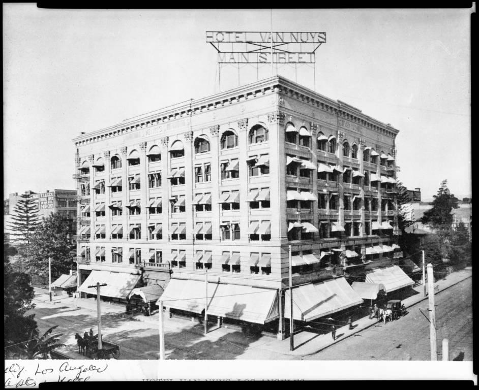 Insane-DTLA_03_Van-Nuys-Barclay-Hotel-02