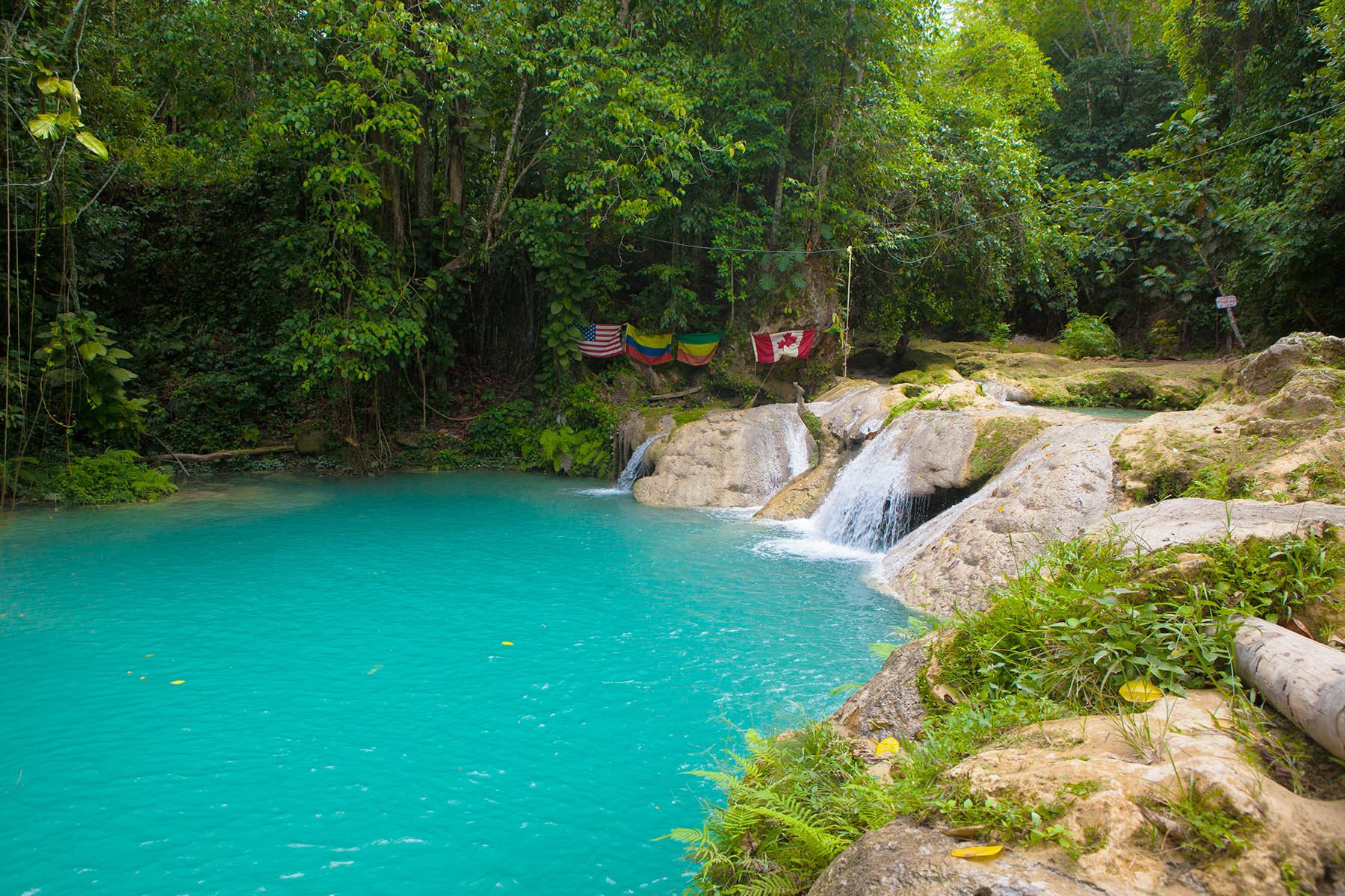blue hole diving