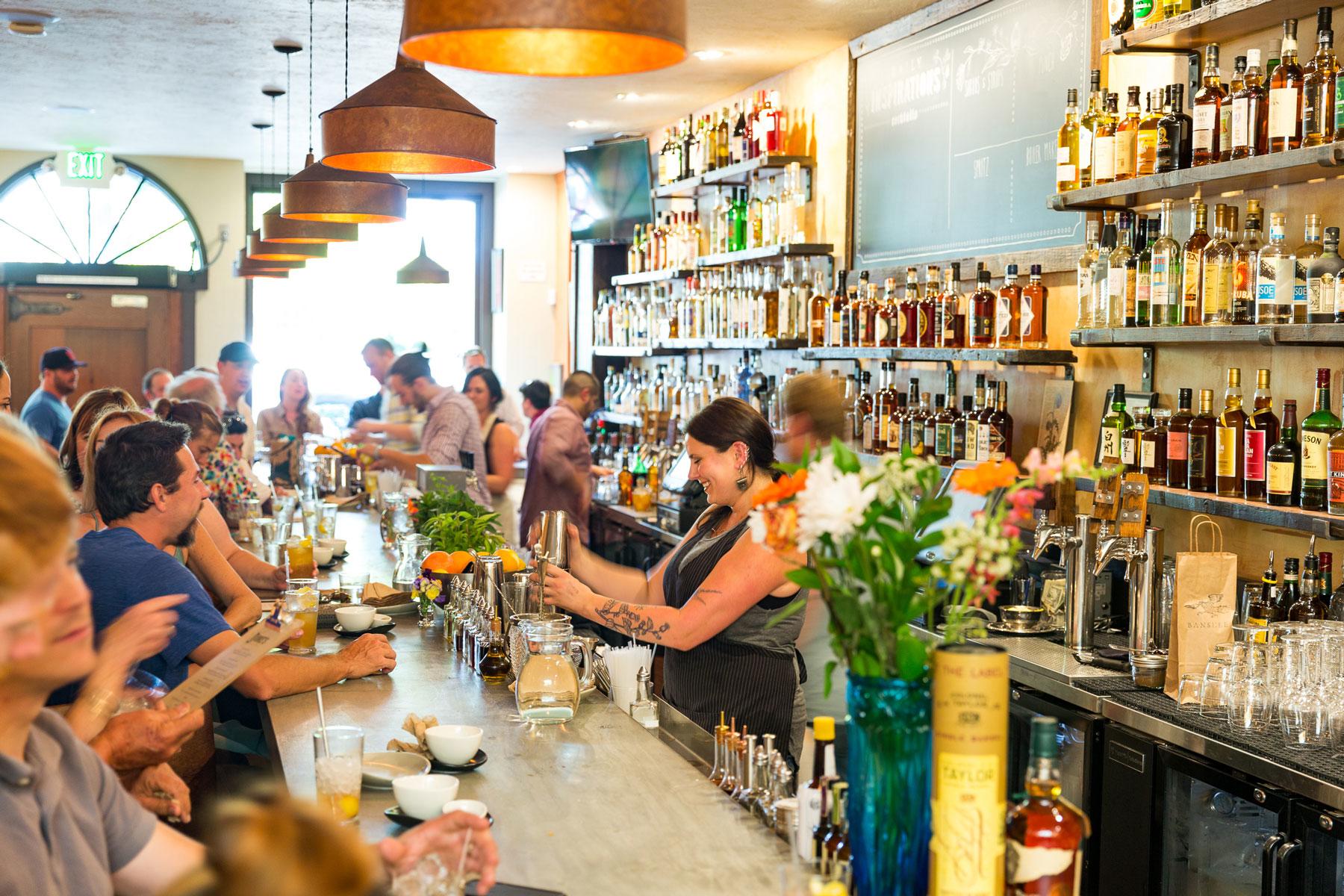01_Napa_Bars_Dukes_Dukes_web_Credit_Nat-and-Cody_1