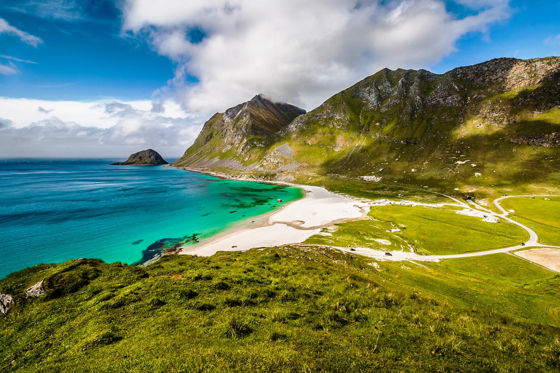 04_CruiseNorway__Leknes_shutterstock_769033165