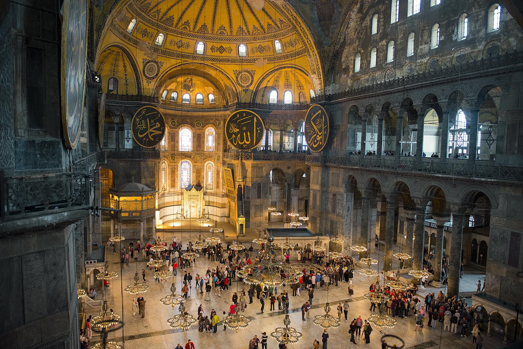 08_10ThingsyouneedtoknowTurkey__TheMuseumCardi_dreamstime_xxl_26938079
