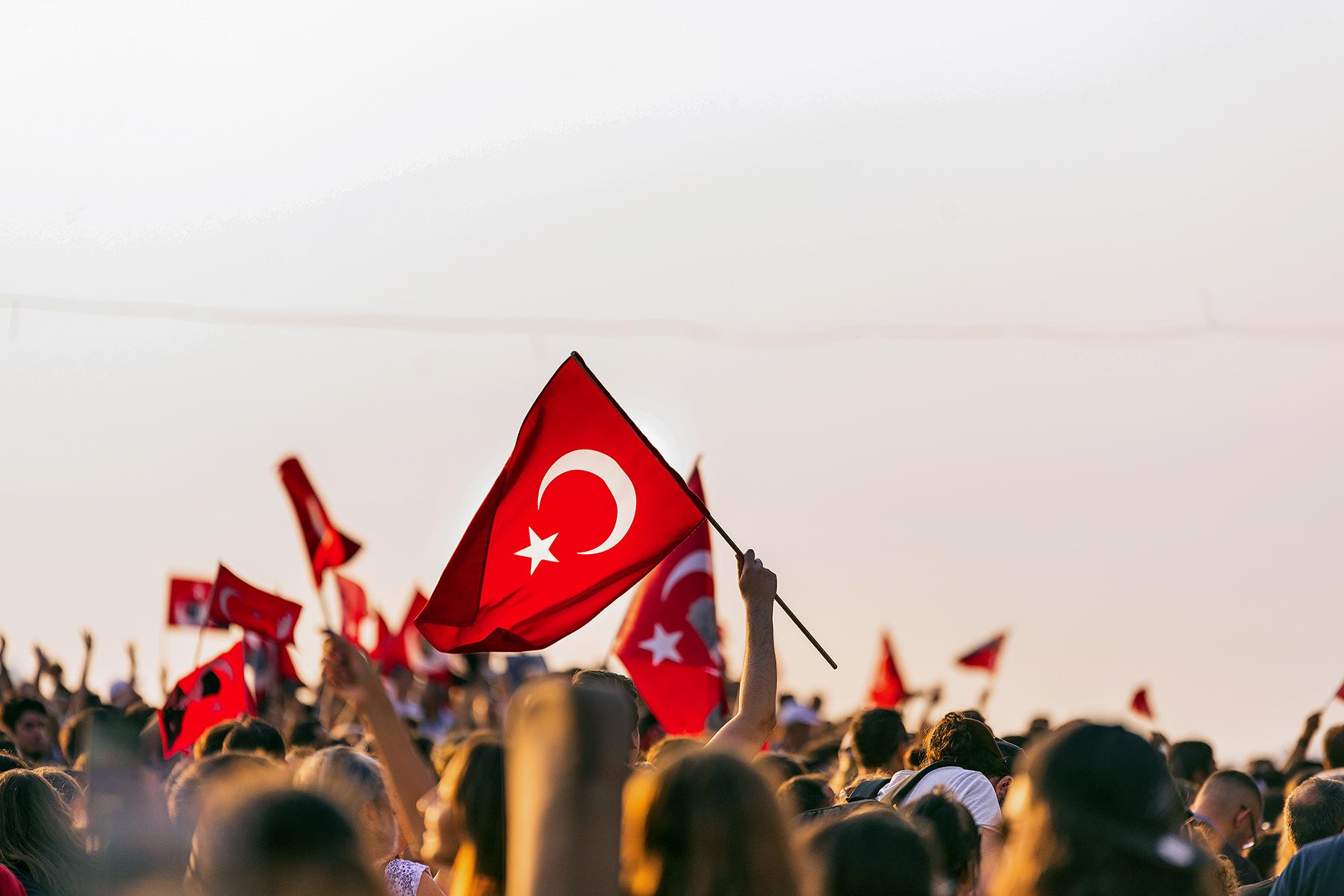 08_10ThingsyouneedtoknowbeforeyougotoTurkey__ButPoliticscanbetricky_shutterstock_1184939962