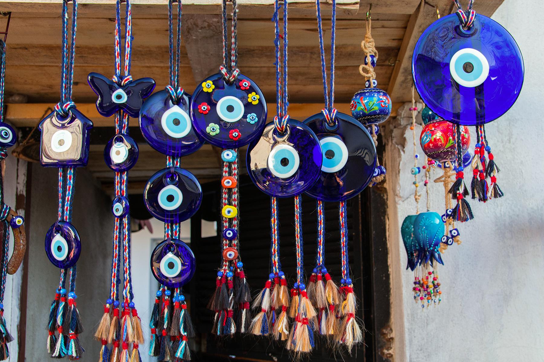 10_10ThingsyouneedtoknowbeforeyougotoTurkey__TheEvilEye_dreamstime_xxl_115760438