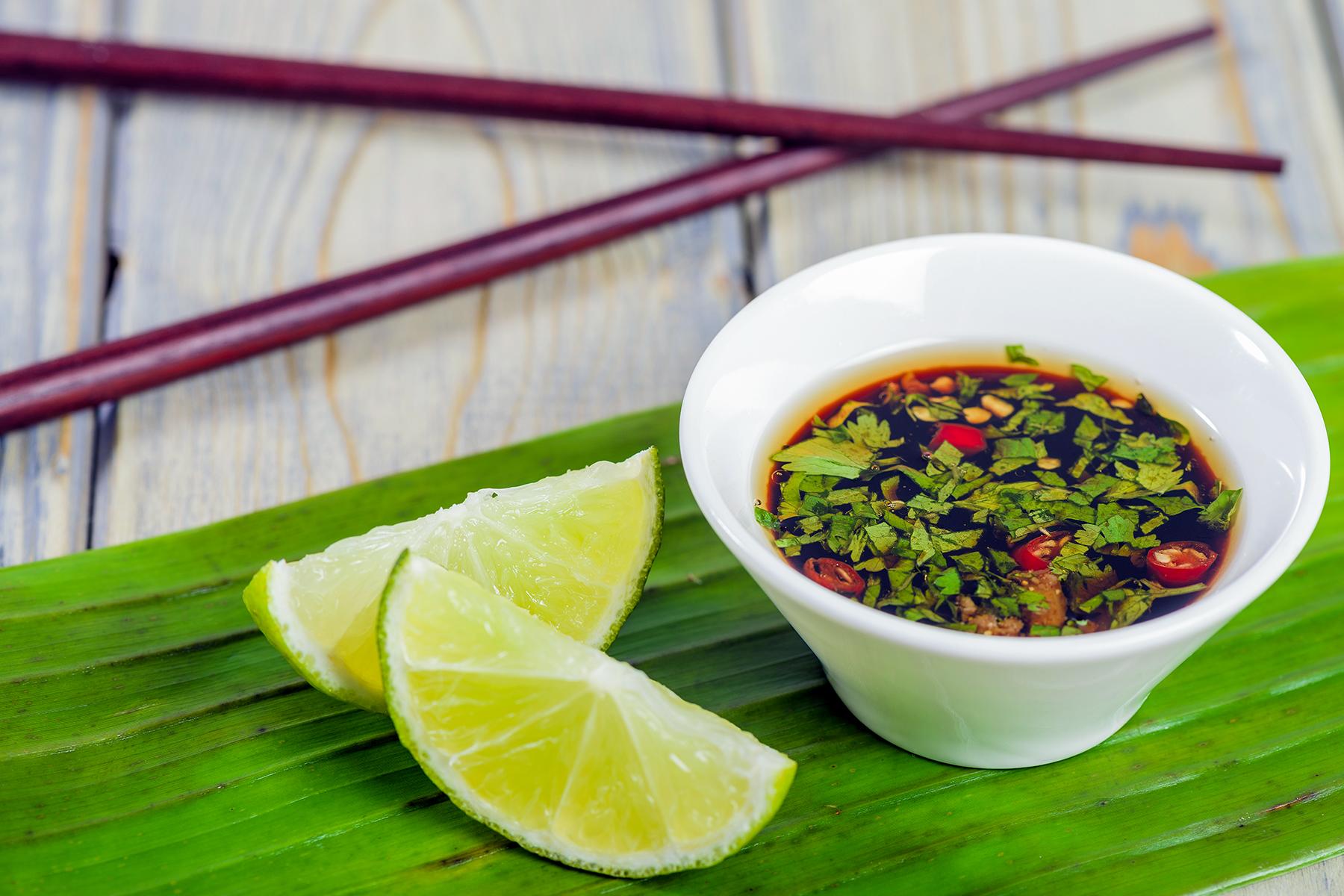 12_15ThingstoEatanddrinkinLaos__Padaek_shutterstock_142323031