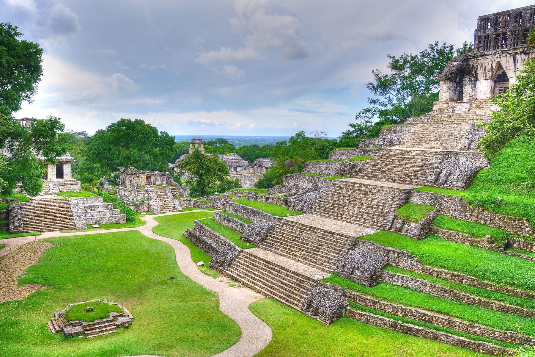 14.3_Mexico_MayanRuins_Palenque_dreamstime_xxl_16722296