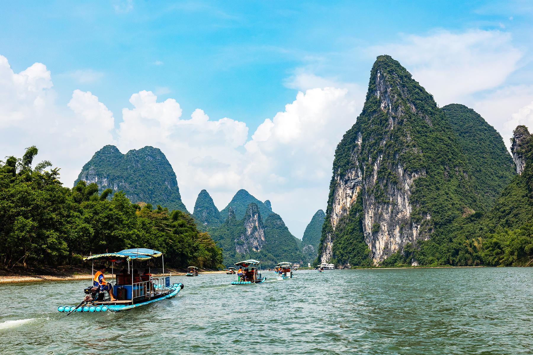 4_ChinaCitiesByTrain_Guilin_shutterstock_1324615910