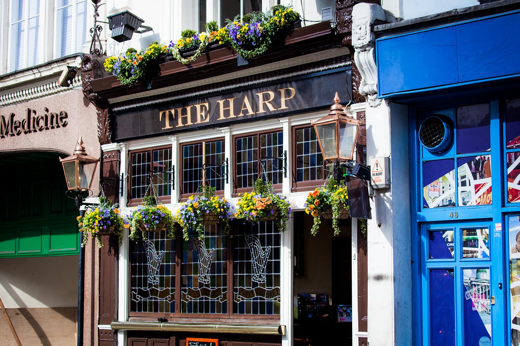 8_LondonPubs_TheHarp_The Harp-10