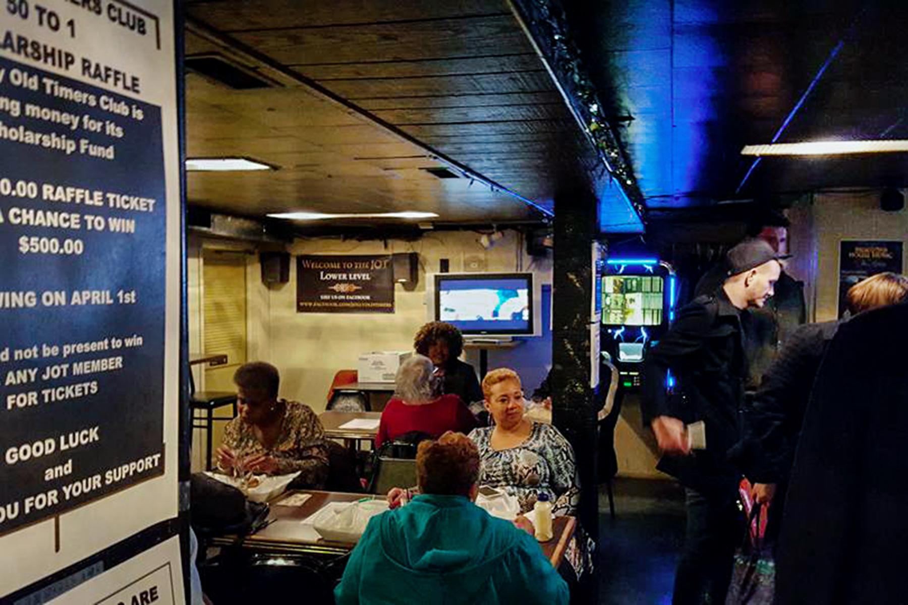 14_DetroitCocktails__JollyOldTimers_14.) 12417745_1545856305714193_4263016804768107769_n