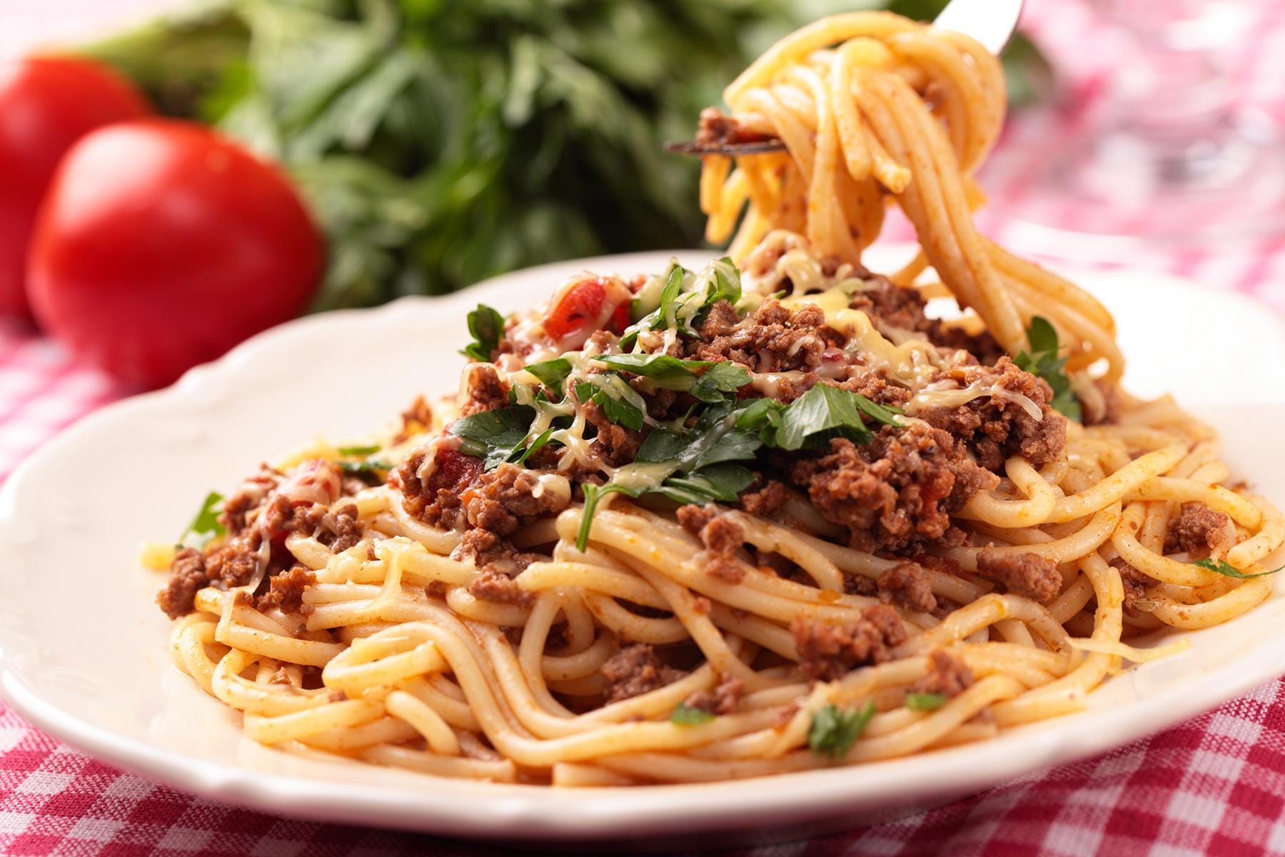 1_ItalianComfortFoods_SpaghettiBolognese_shutterstock_106053980