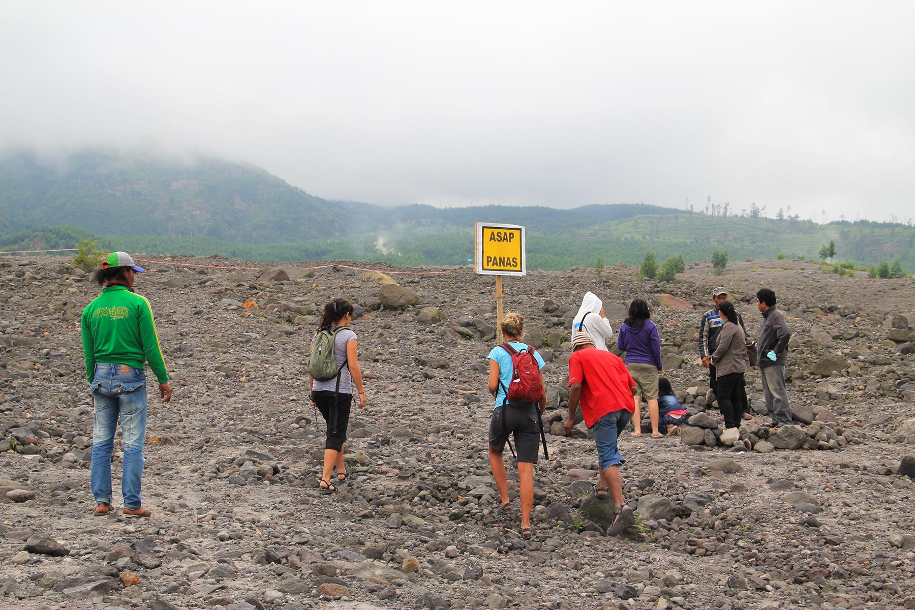2_UTRJava_MtMerapi_29717127692_1b2_o