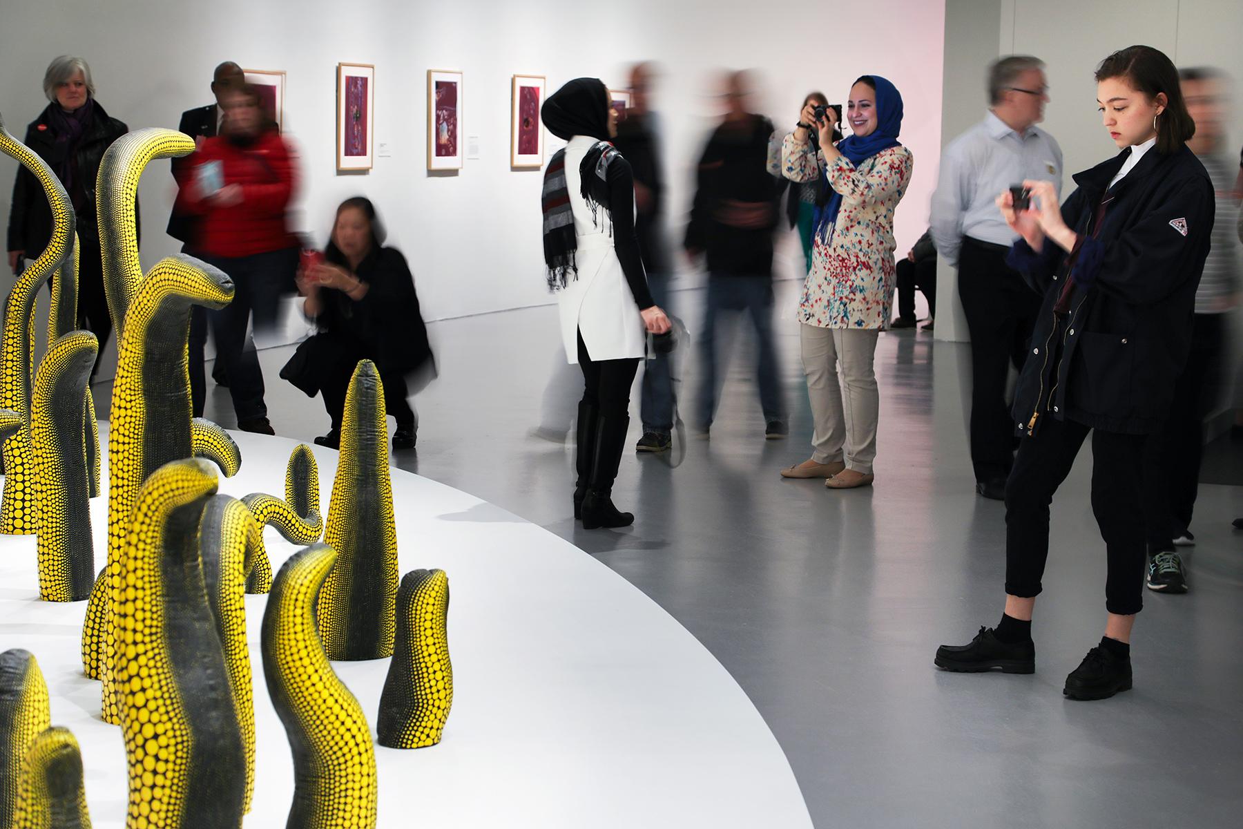 Washington-DC-Best-Museums-Hirshhorn-Museum-And-Sculpture-Garden-01